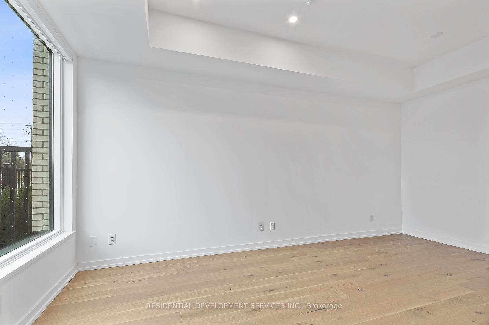 3 Bedrooms Condo at 15 Maryport Ave,  Toronto For sale