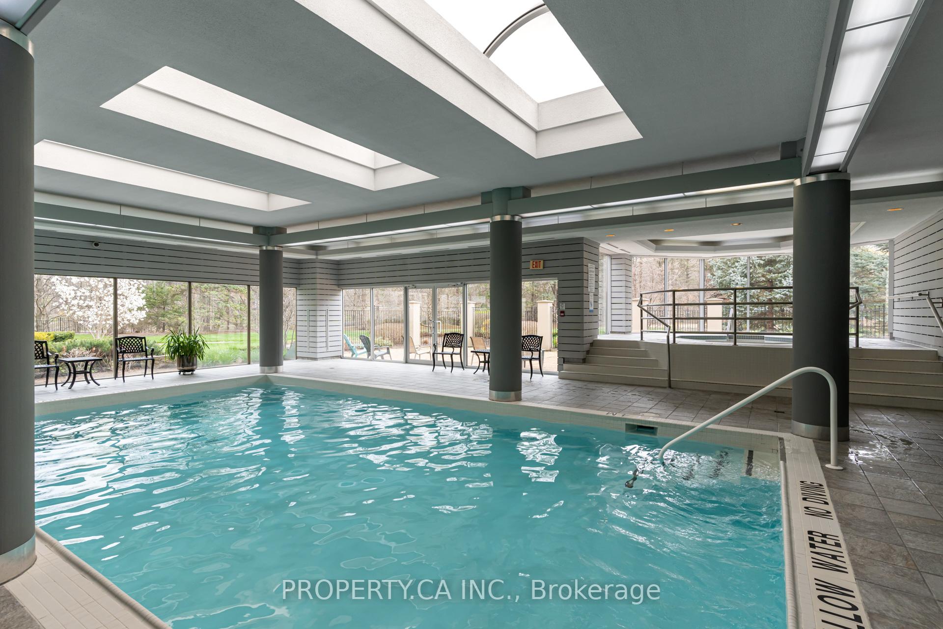 3 Bedrooms Condo at 1700 The Collegeway, Mississauga For sale