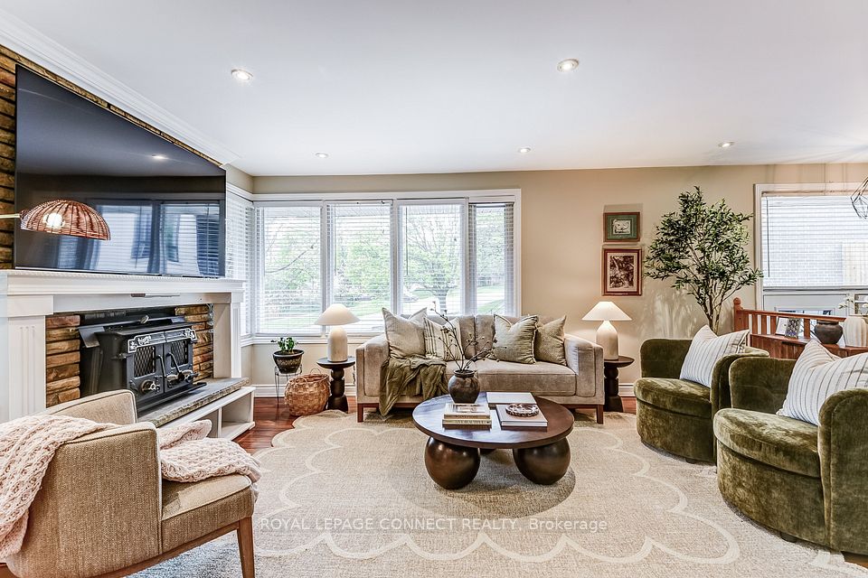 257 East Avenue, Toronto, ON M1C 2W2