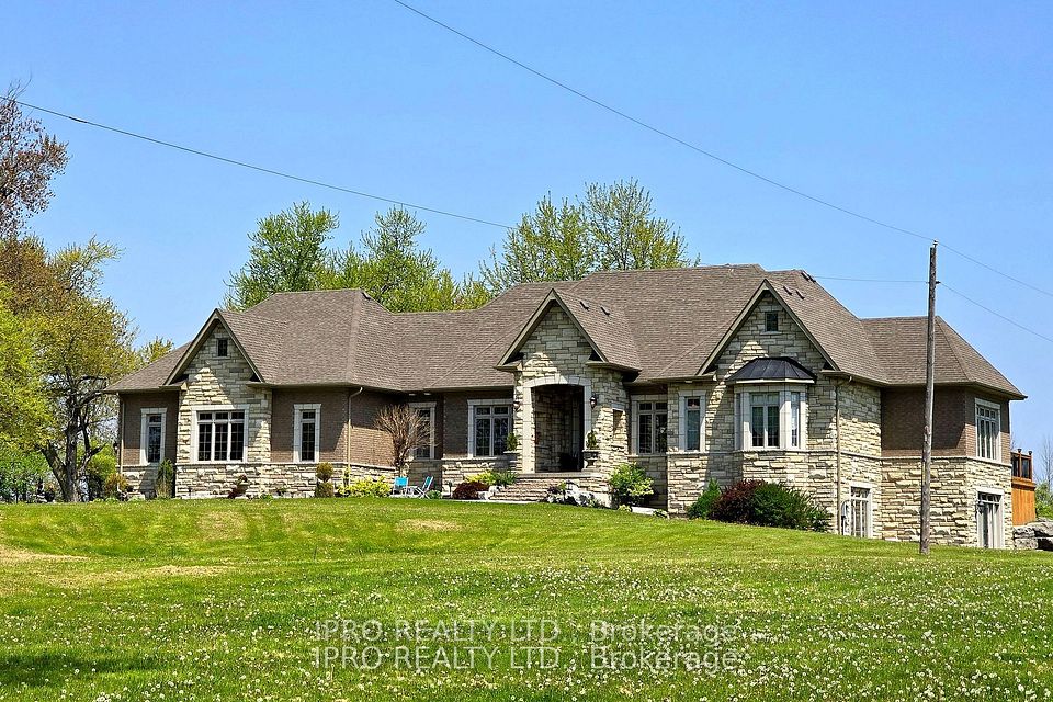 705 Lake Ridge