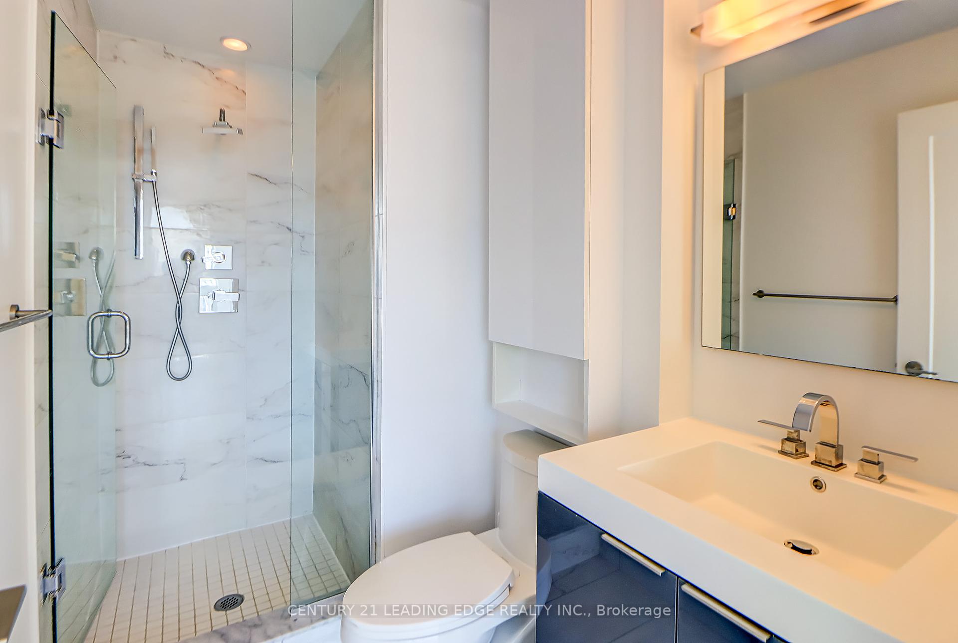 3 Bedrooms Condo at 318 Richmond,  Toronto For sale