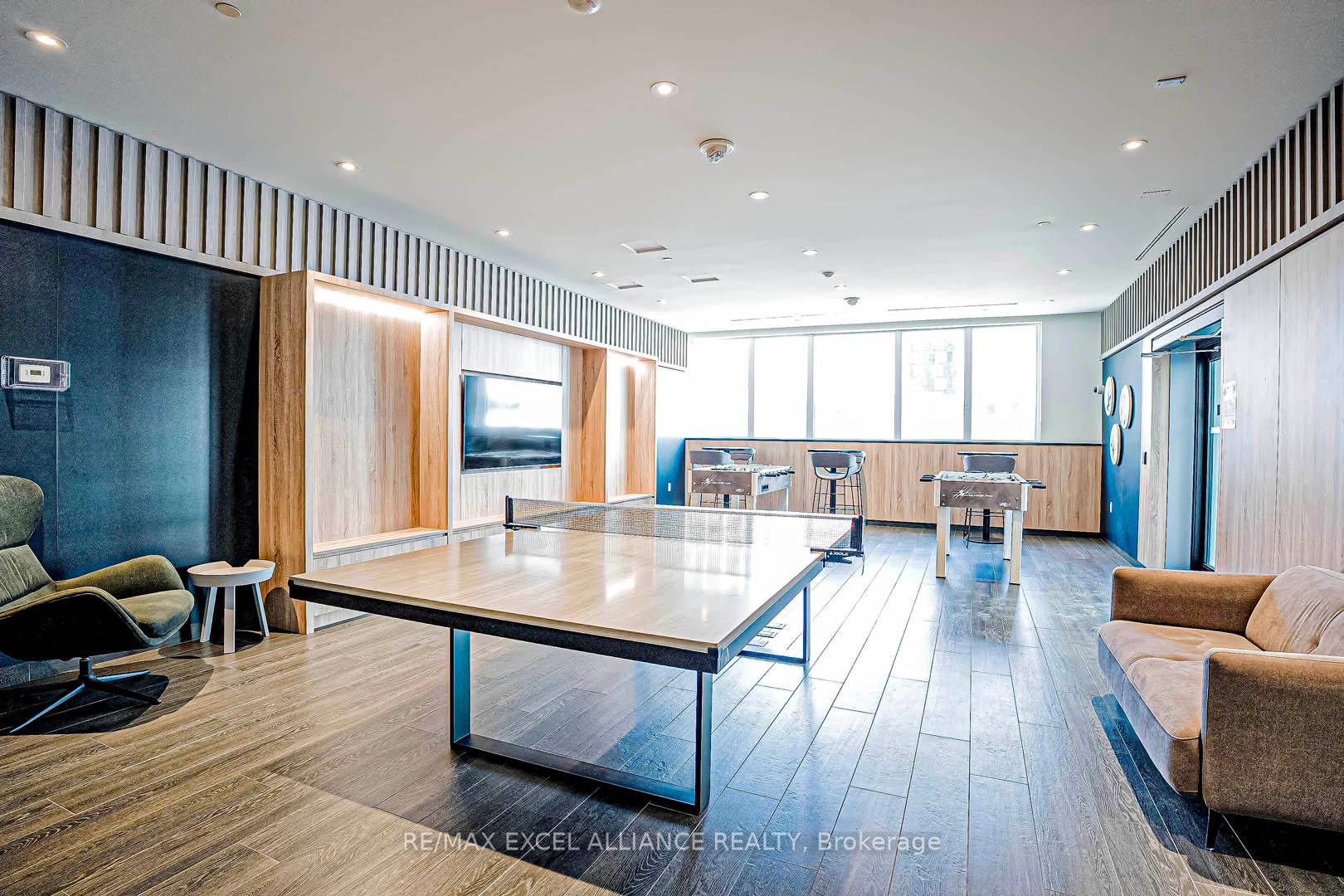 2 Bedrooms Condo at 357 King,  Toronto For sale