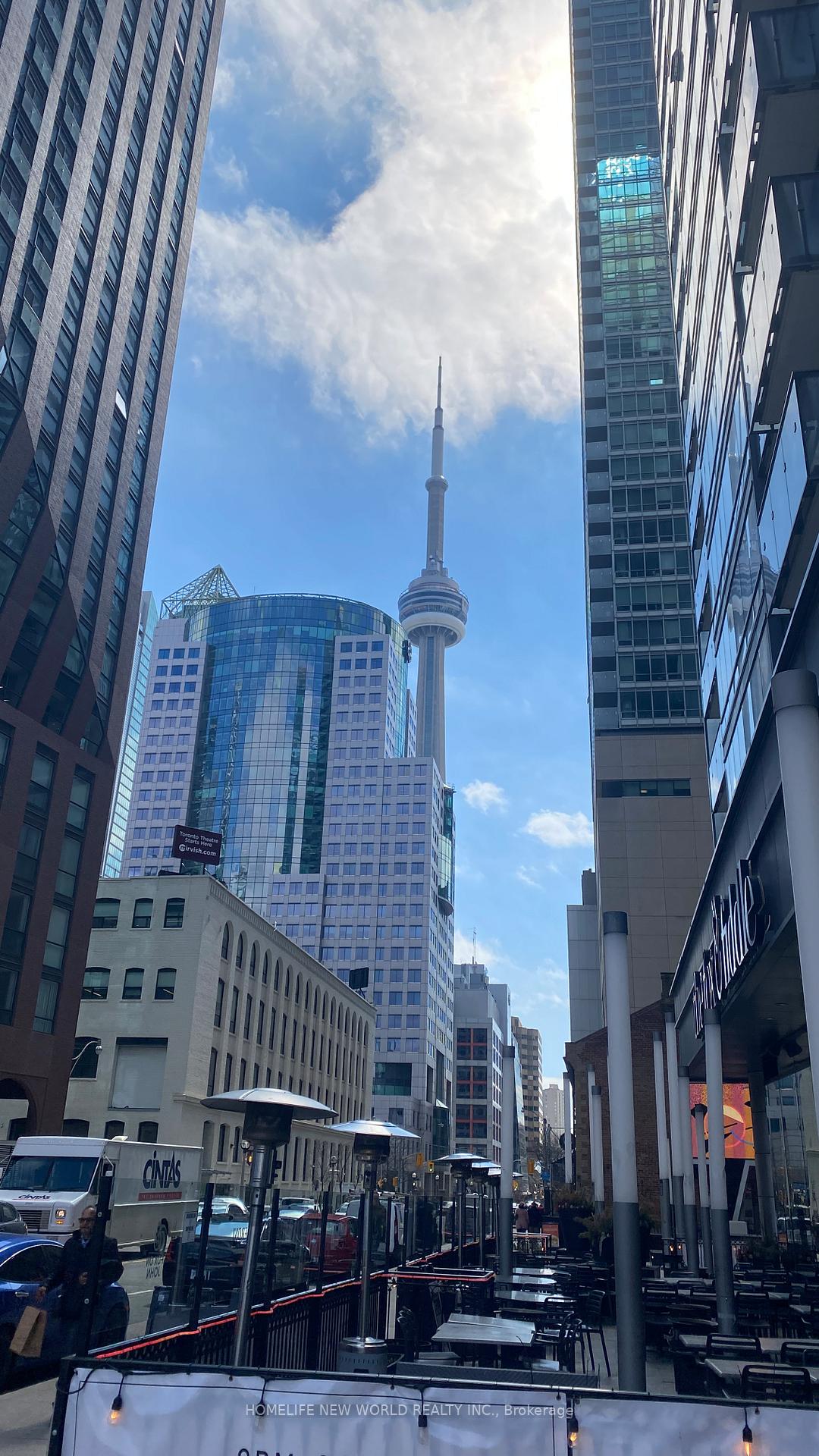 1 Bedroom Condo at 327 King, Toronto For sale