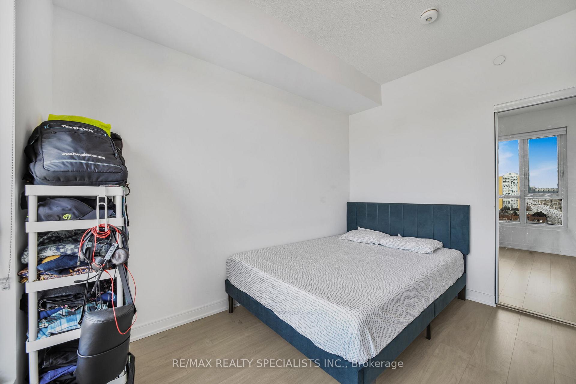 1 Bedroom Condo at 8 Nahani,  Mississauga For sale