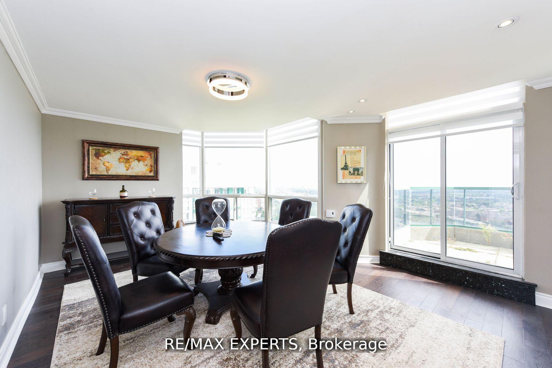 3 Bedrooms Condo at 4460 Tucana, Mississauga For sale