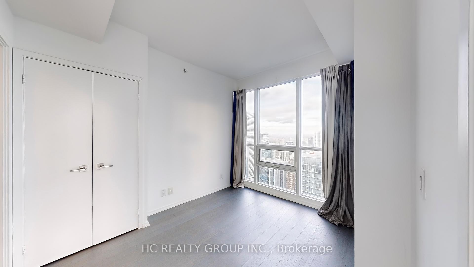 2 Bedrooms Condo at 70 Temperance, Toronto For sale