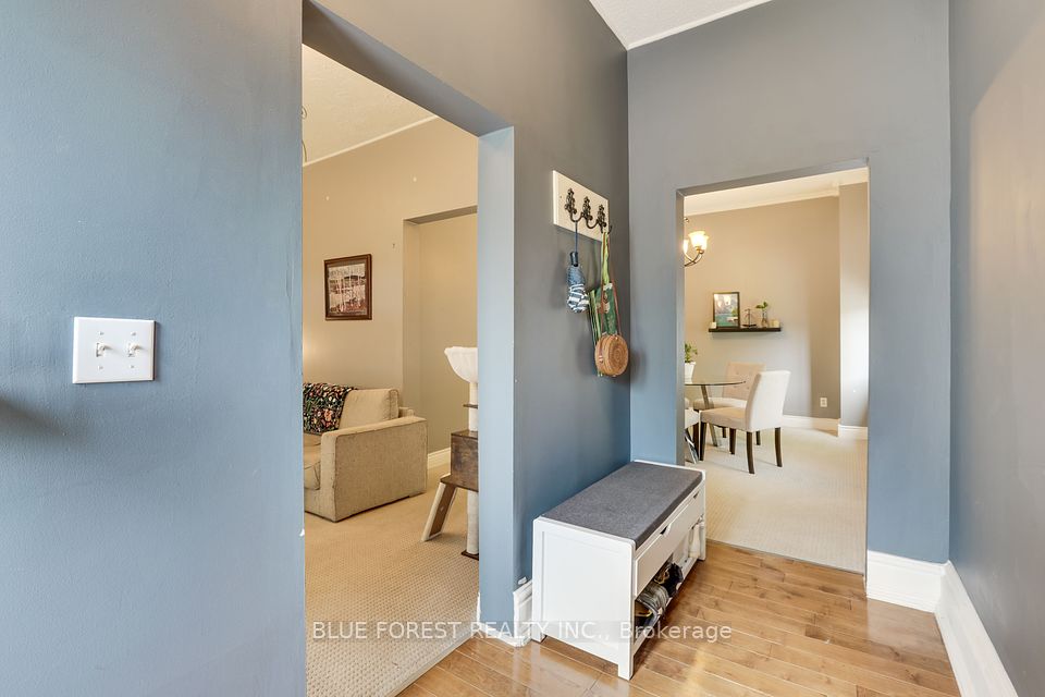 59 High Street, London South, ON N6C 4J8