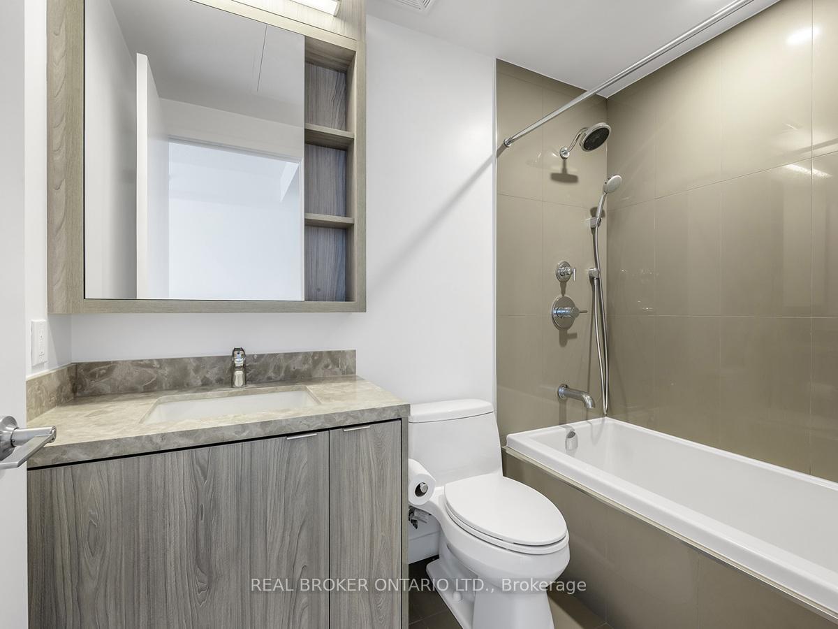1 Bedroom Condo at 125 Blue Jays, Toronto For sale