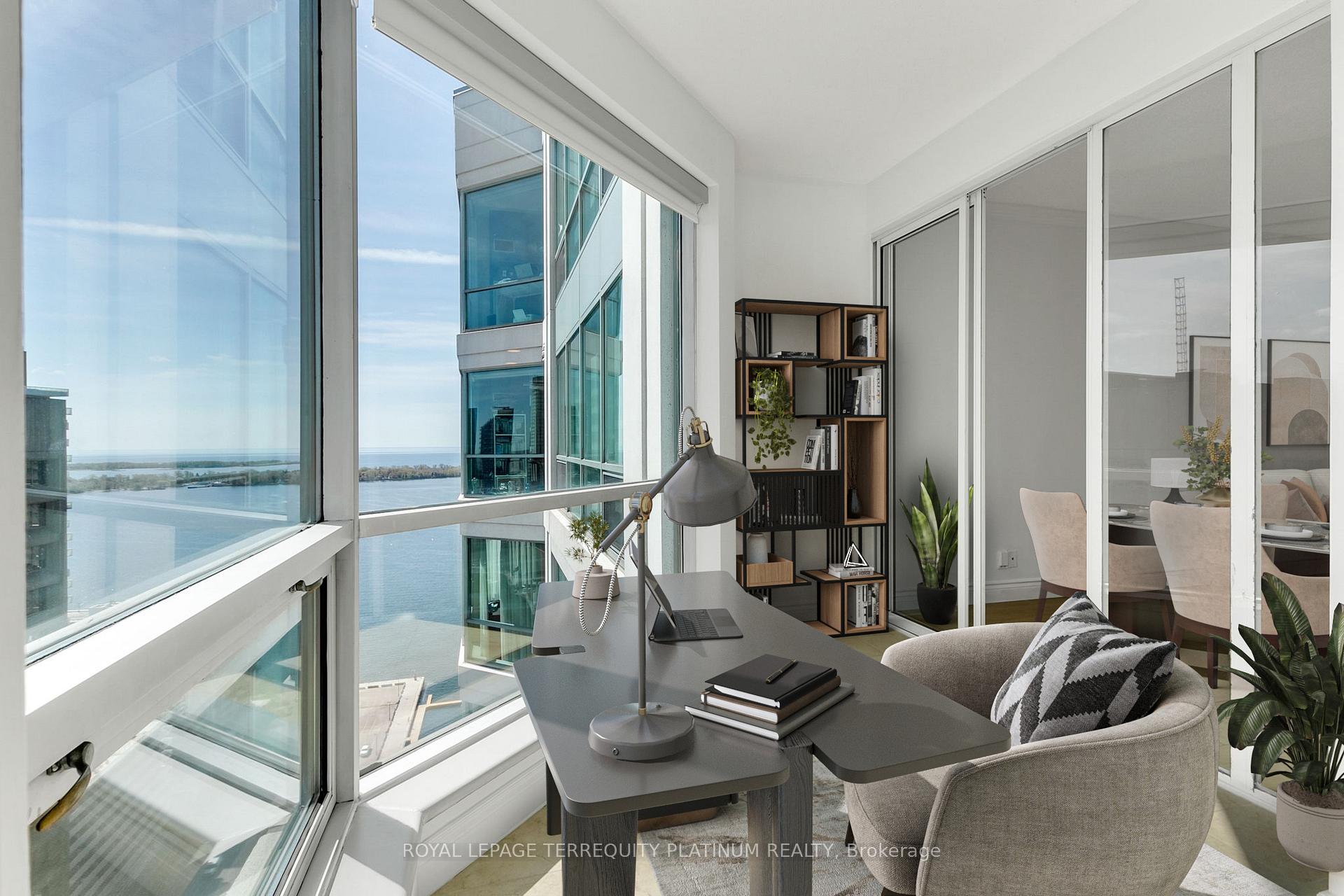 2 Bedrooms Condo at 10 Yonge, Toronto For sale