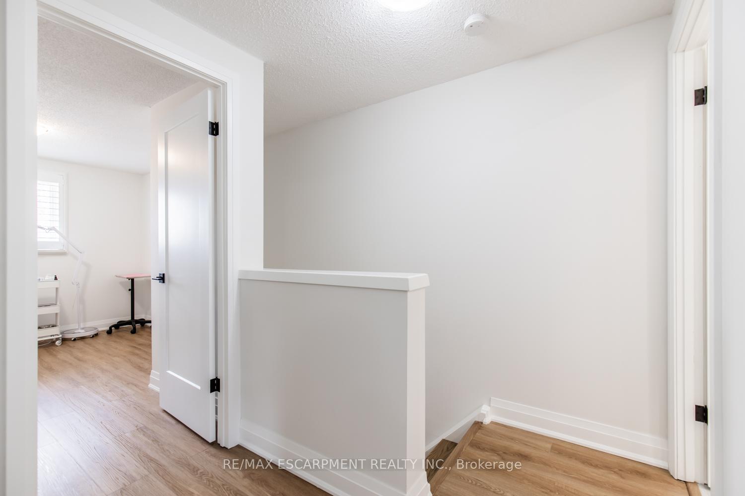 3 Bedrooms Condo at 150 Gateshead, Hamilton For sale