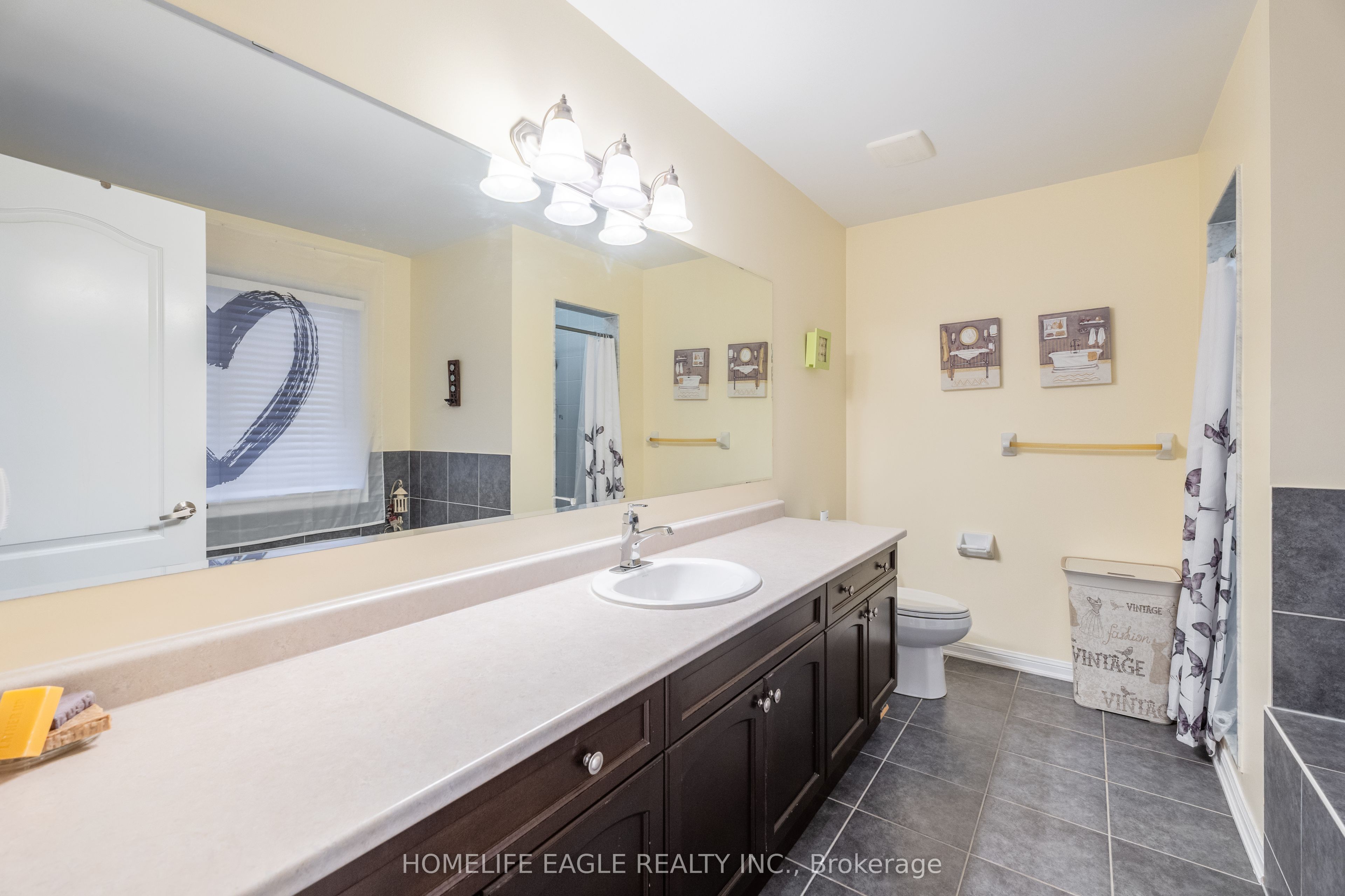 74 Bulmer Crescent
