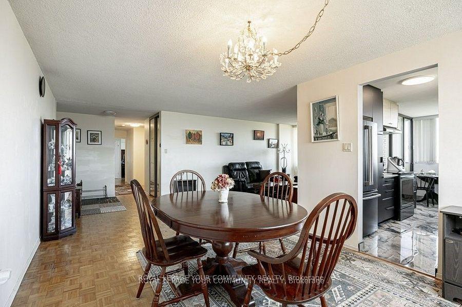4 Bedrooms Condo at 133 Torresdale, Toronto For sale