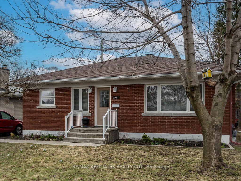 1941 Haig Drive, ElmvaleAcresandArea, ON K1G 2J9