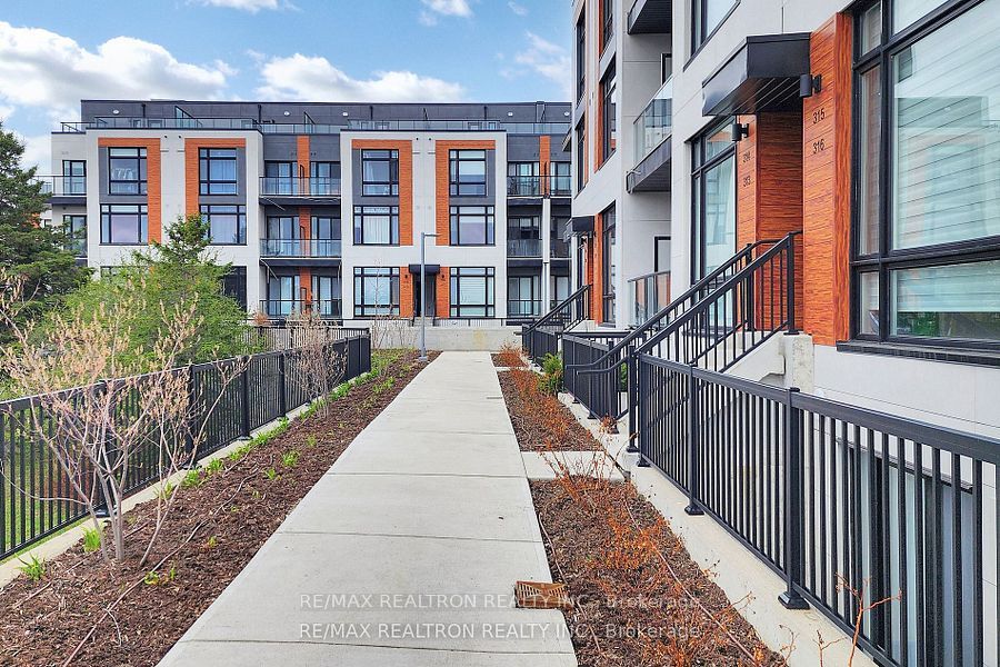 6 Steckley House Lane, #311