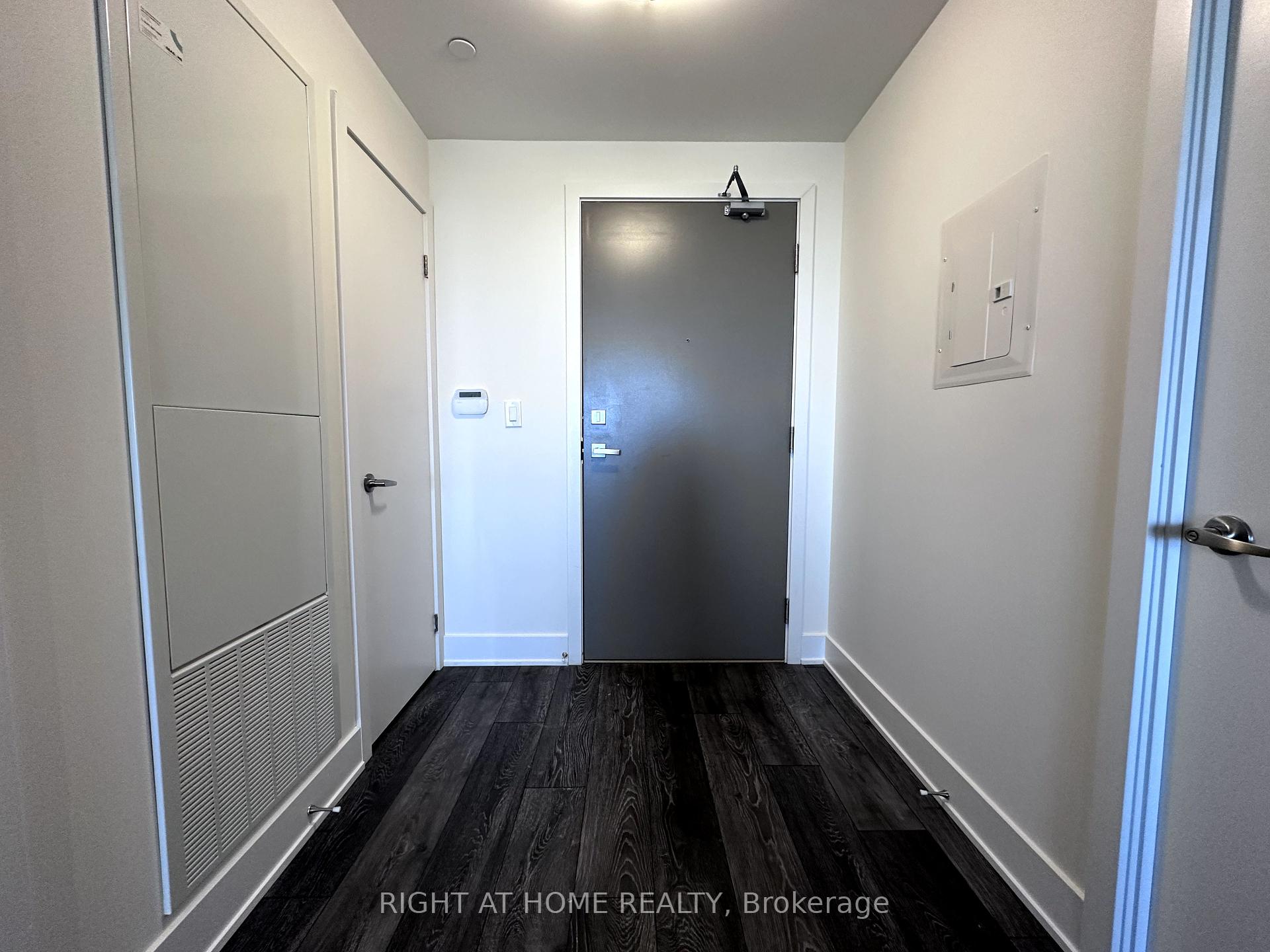 2 Bedrooms Condo at 188 Fairview Mall, Toronto For sale