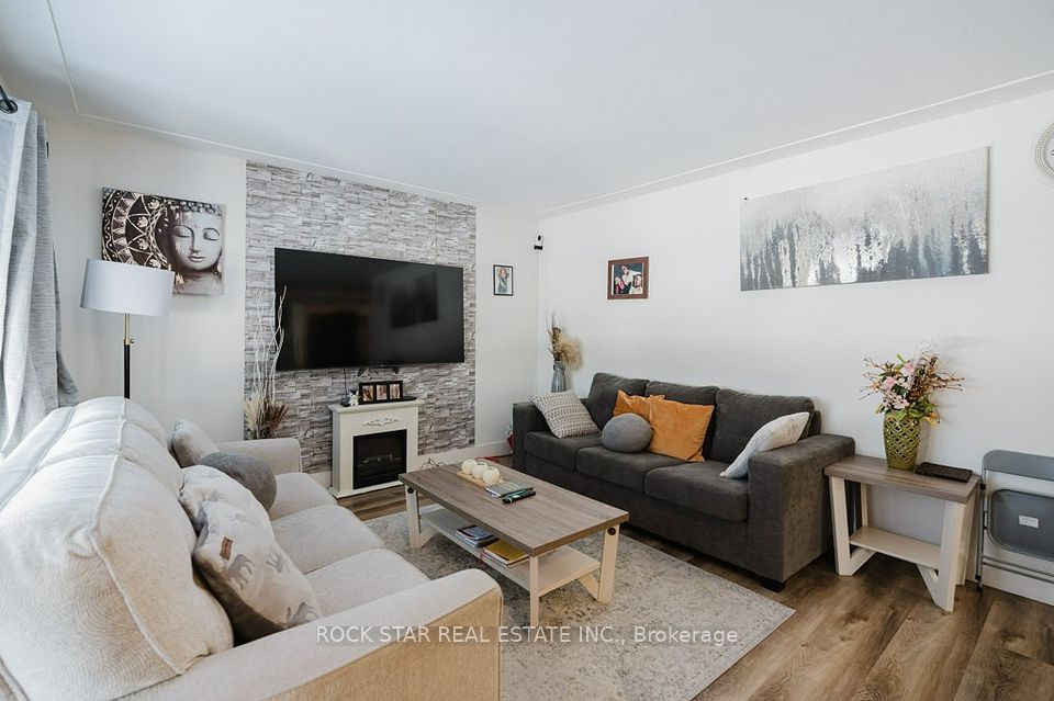 859 Upper Ottawa