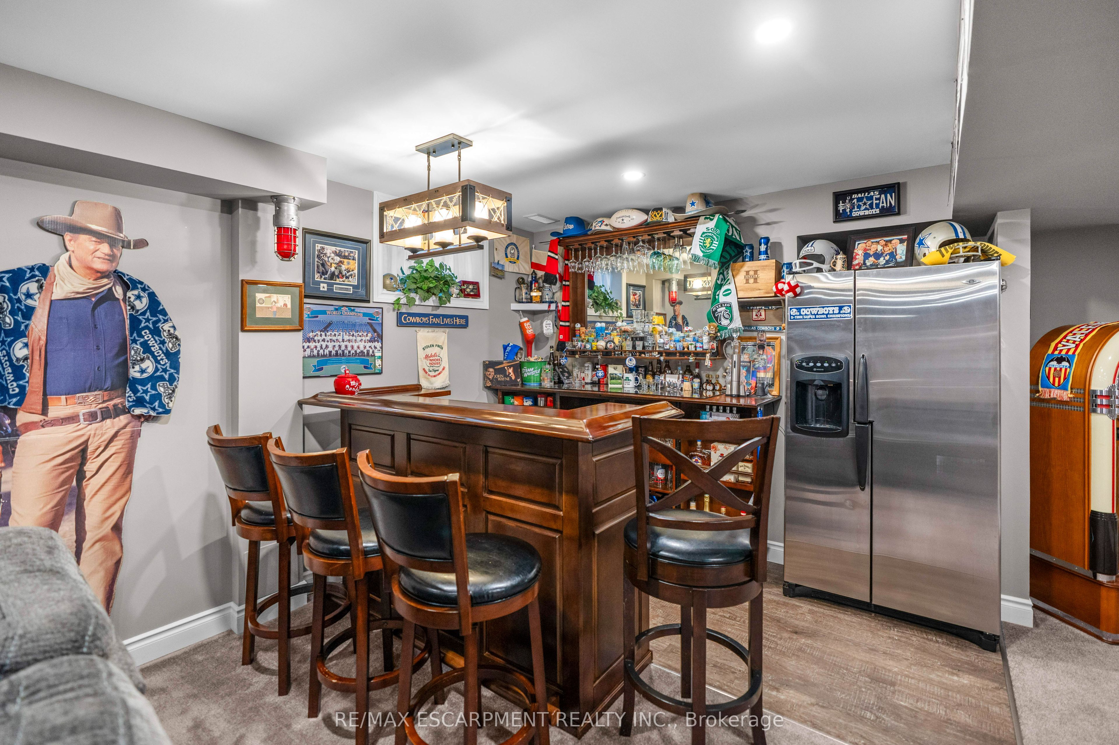 28 Edgecroft Crescent