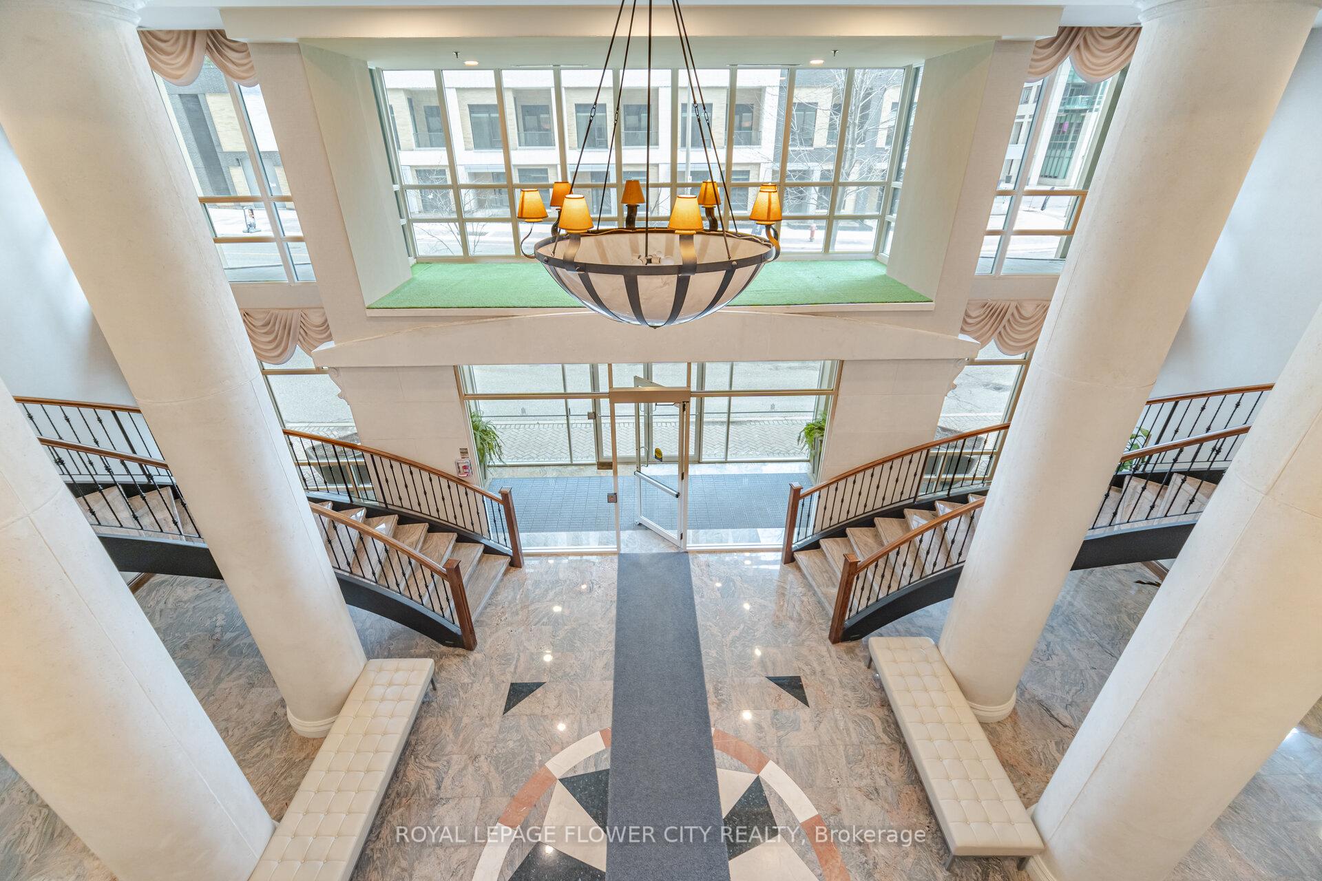 2 Bedrooms Condo at 156 Enfield, Mississauga For sale