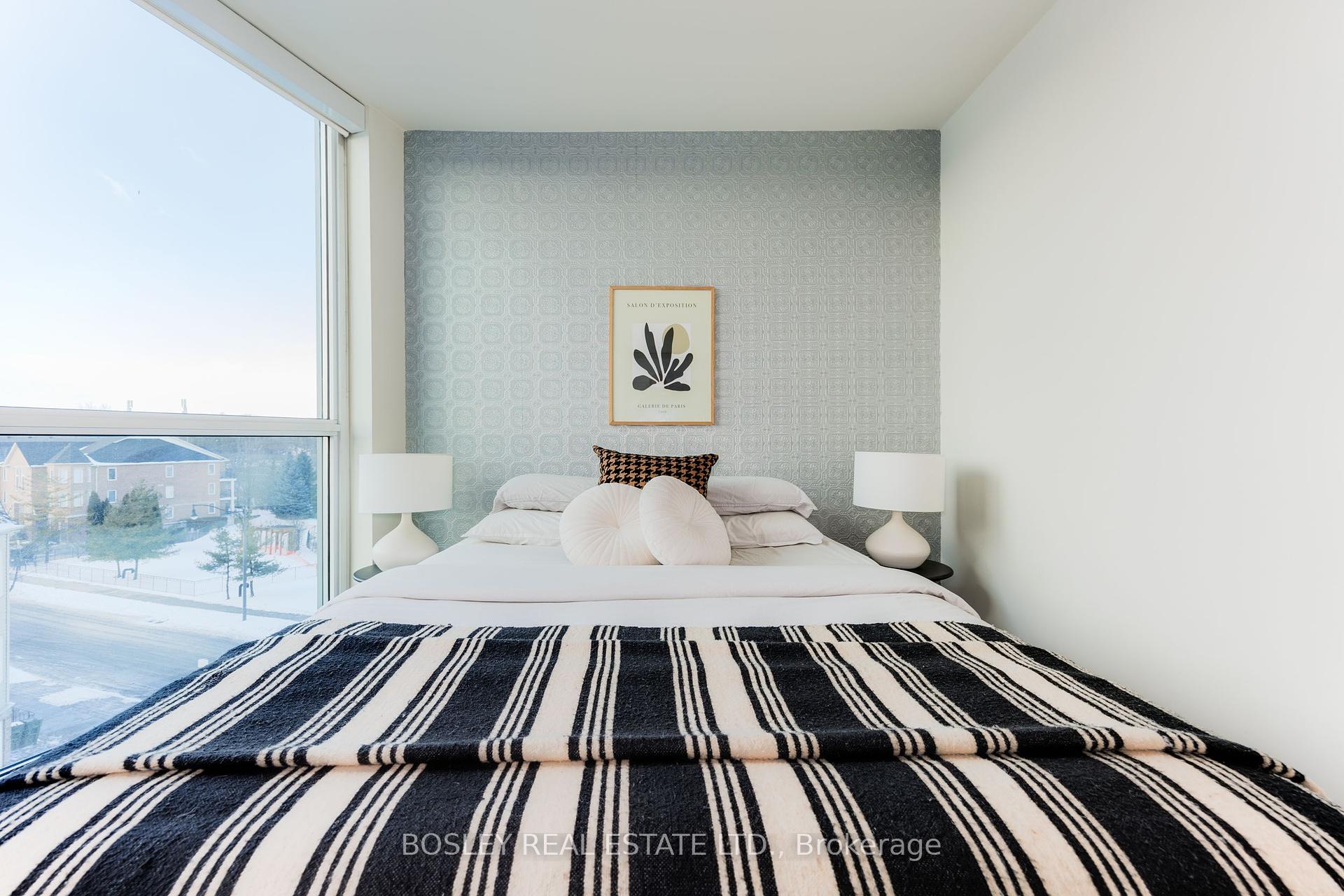 3 Bedrooms Condo at 35 Brian Peck, Toronto For sale