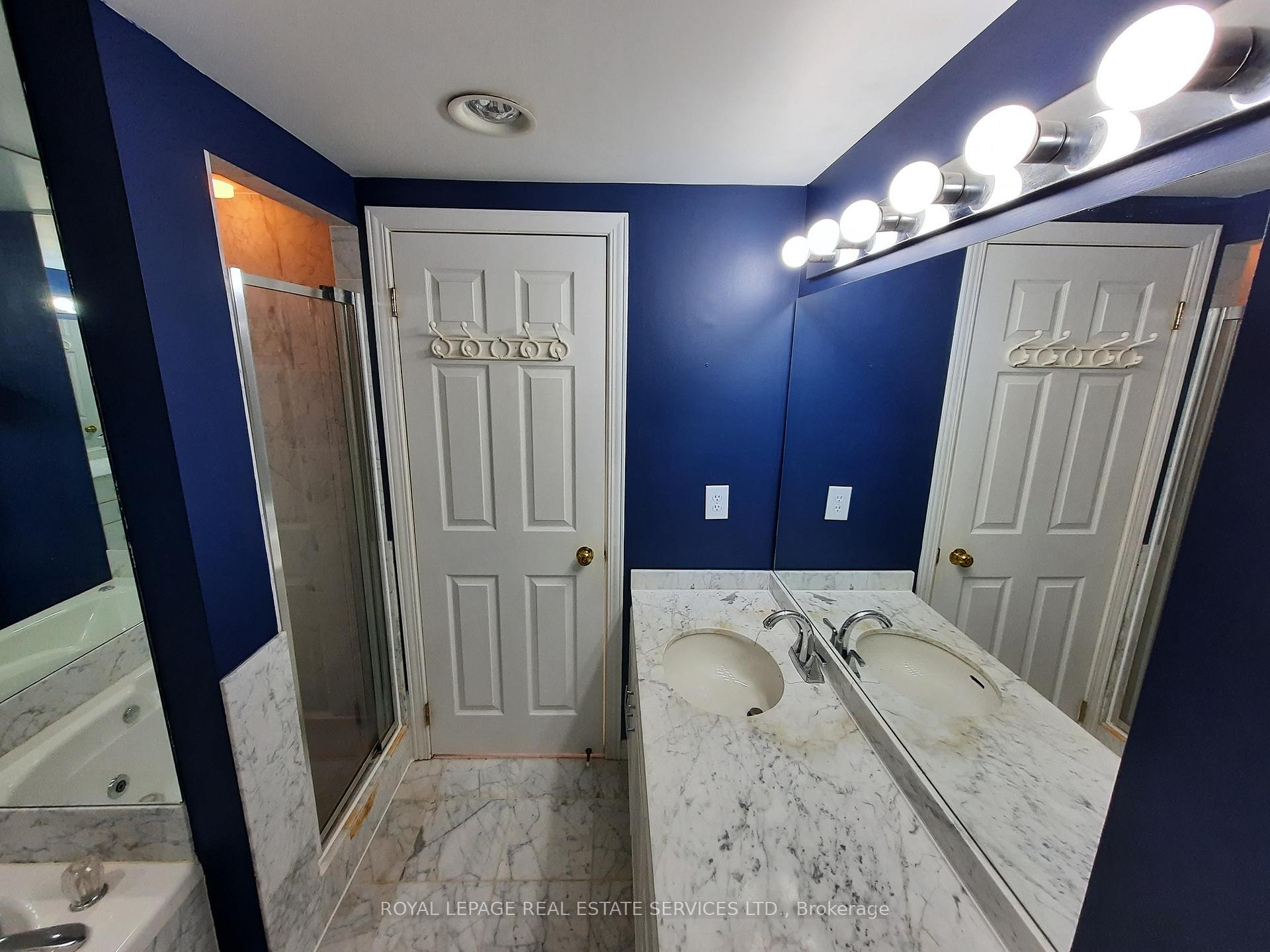 1 Bedroom Condo at 1 Aberfoyle, Toronto For sale