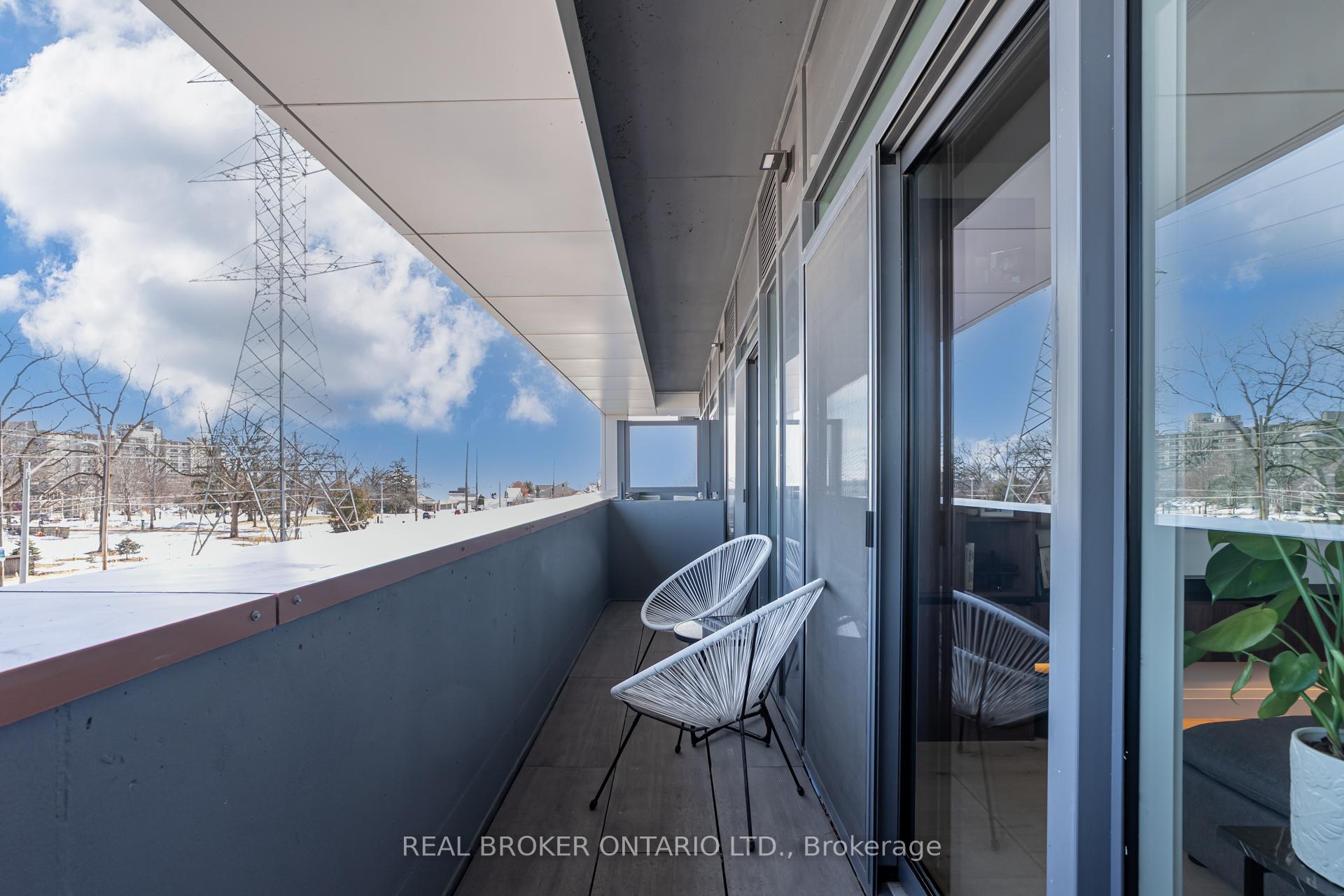 2 Bedrooms Condo at 500 Brock,  Burlington For sale