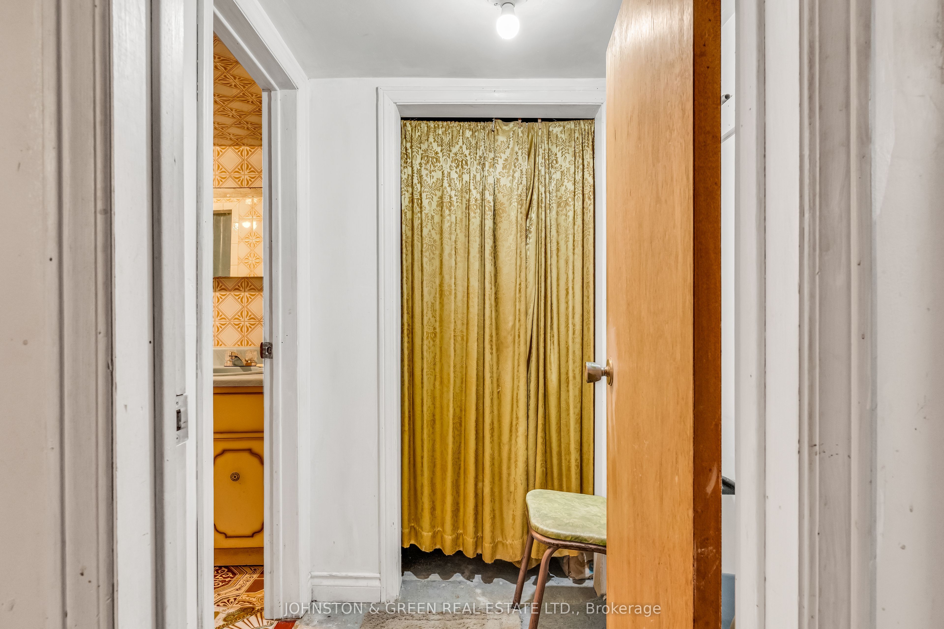 416 Mortimer Avenue