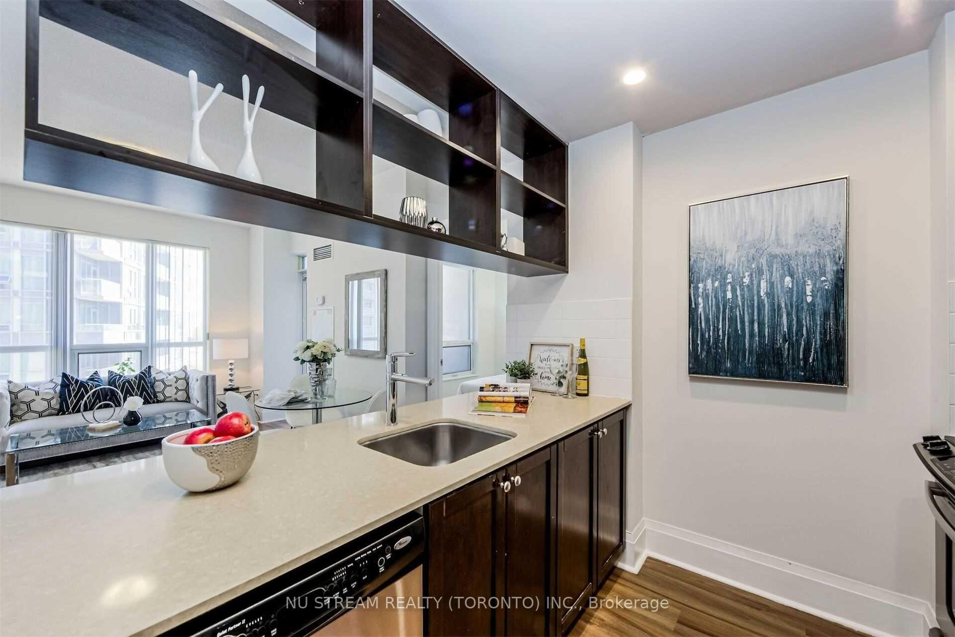2 Bedrooms Condo at 100 Harrison Garden,  Toronto For sale