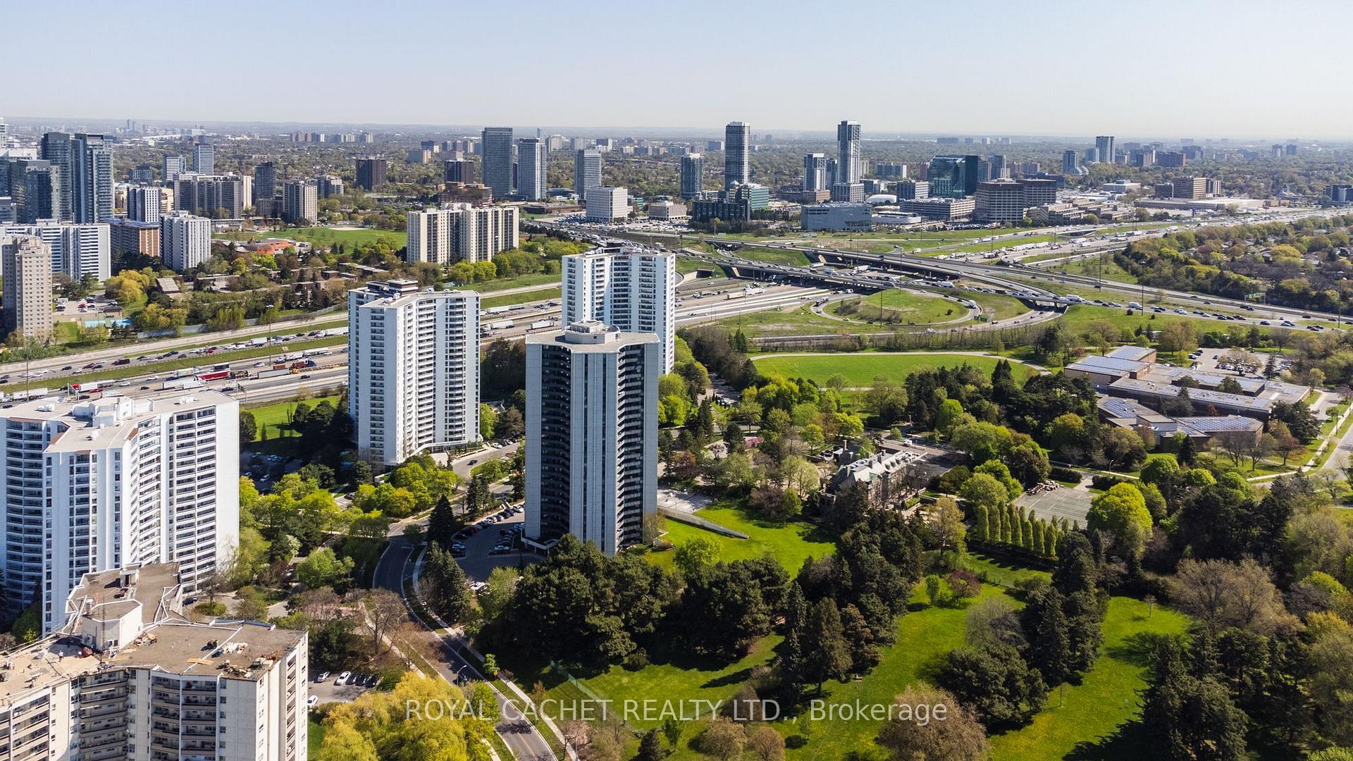 3 Bedrooms Condo at 75 Graydon Hall, Toronto For sale