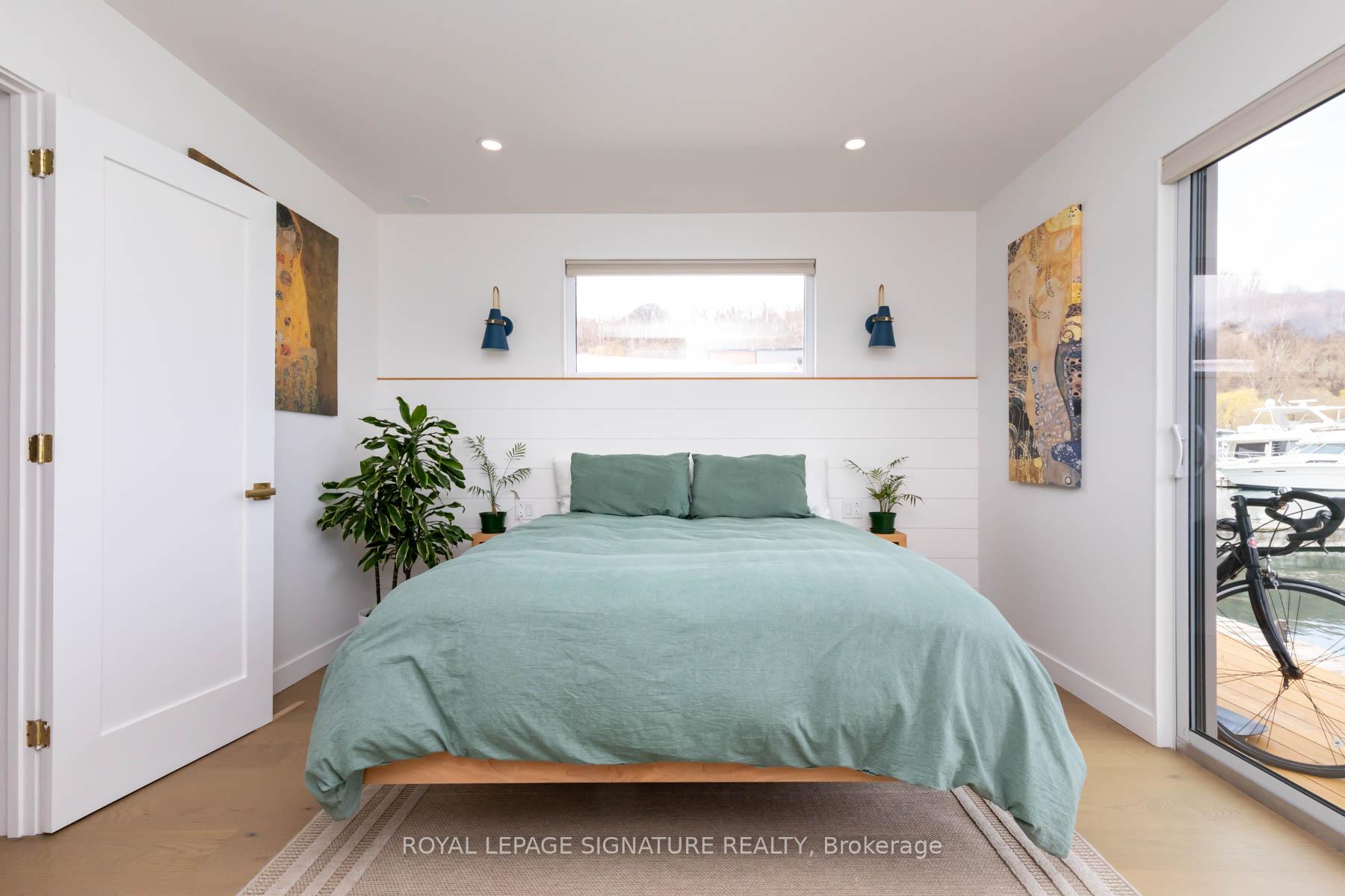 1 Bedroom Condo at 7 Brimley,  Toronto For sale