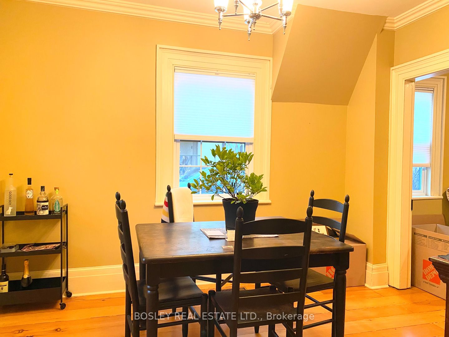 38 Queens Drive, Toronto, ON M9N 2H4