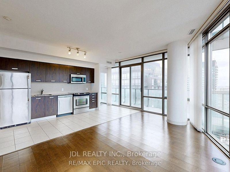 2 Bedrooms Condo at 832 Bay, Toronto For sale