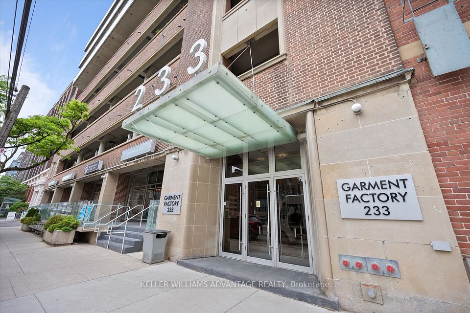 233 Carlaw