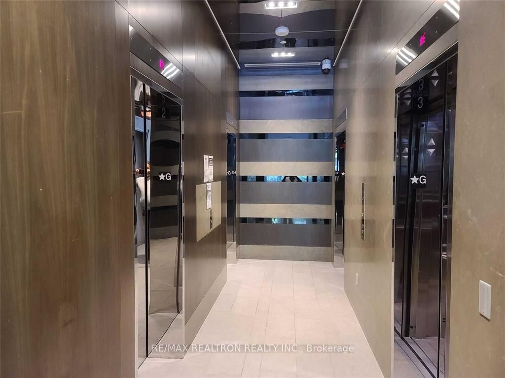 88 Sheppard Avenue E, #209