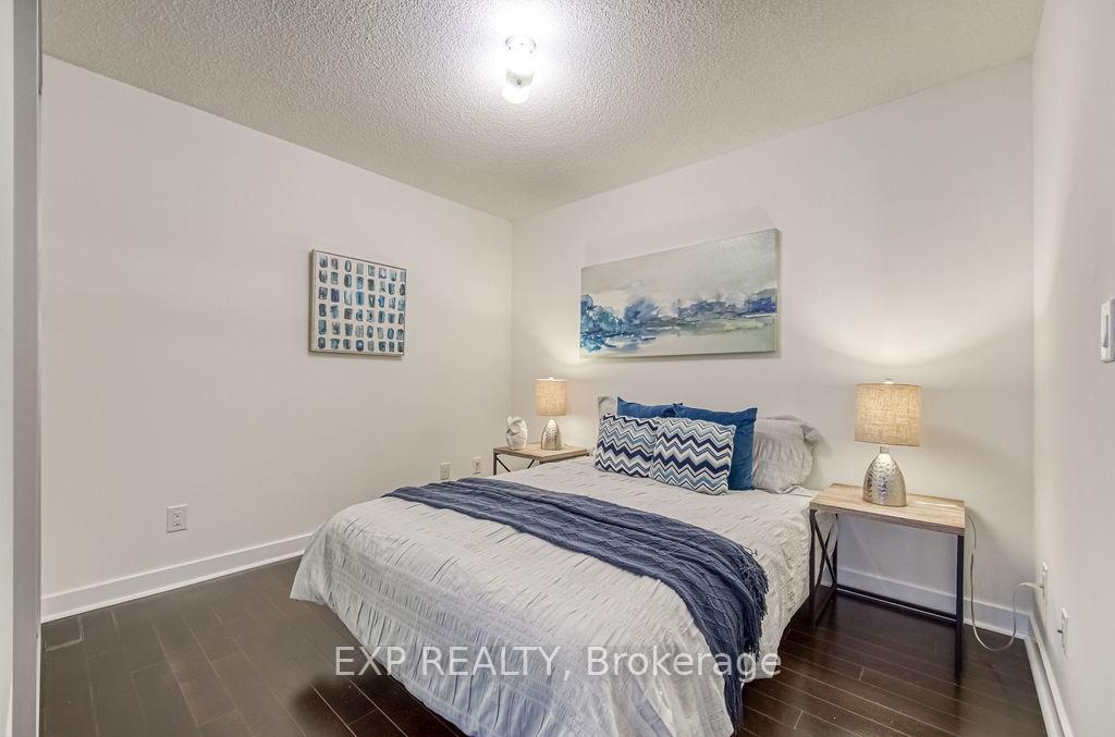 2 Bedrooms Condo at 295 Adelaide, Toronto For sale