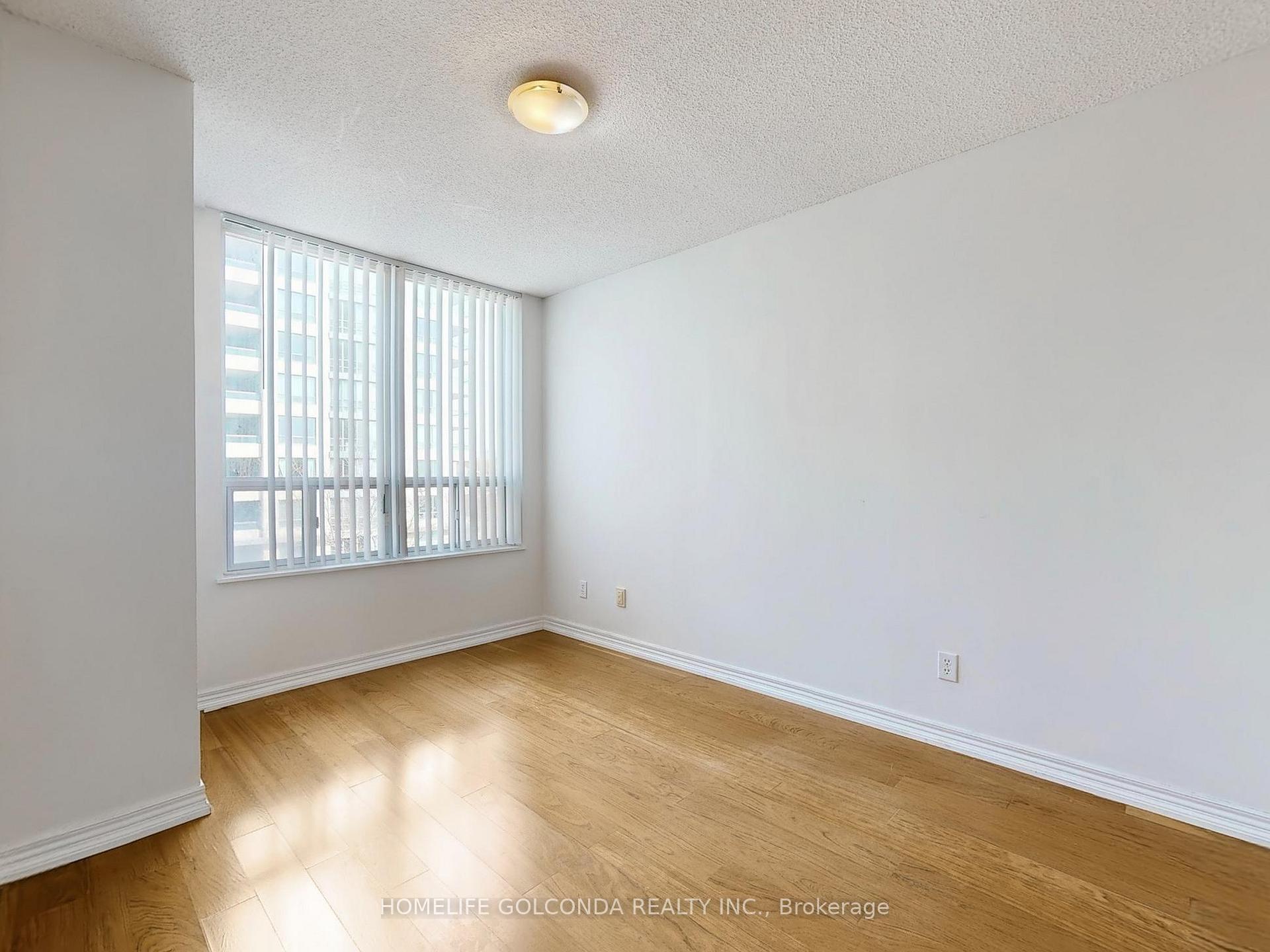 2 Bedrooms Condo at 28 Empress, Toronto For sale
