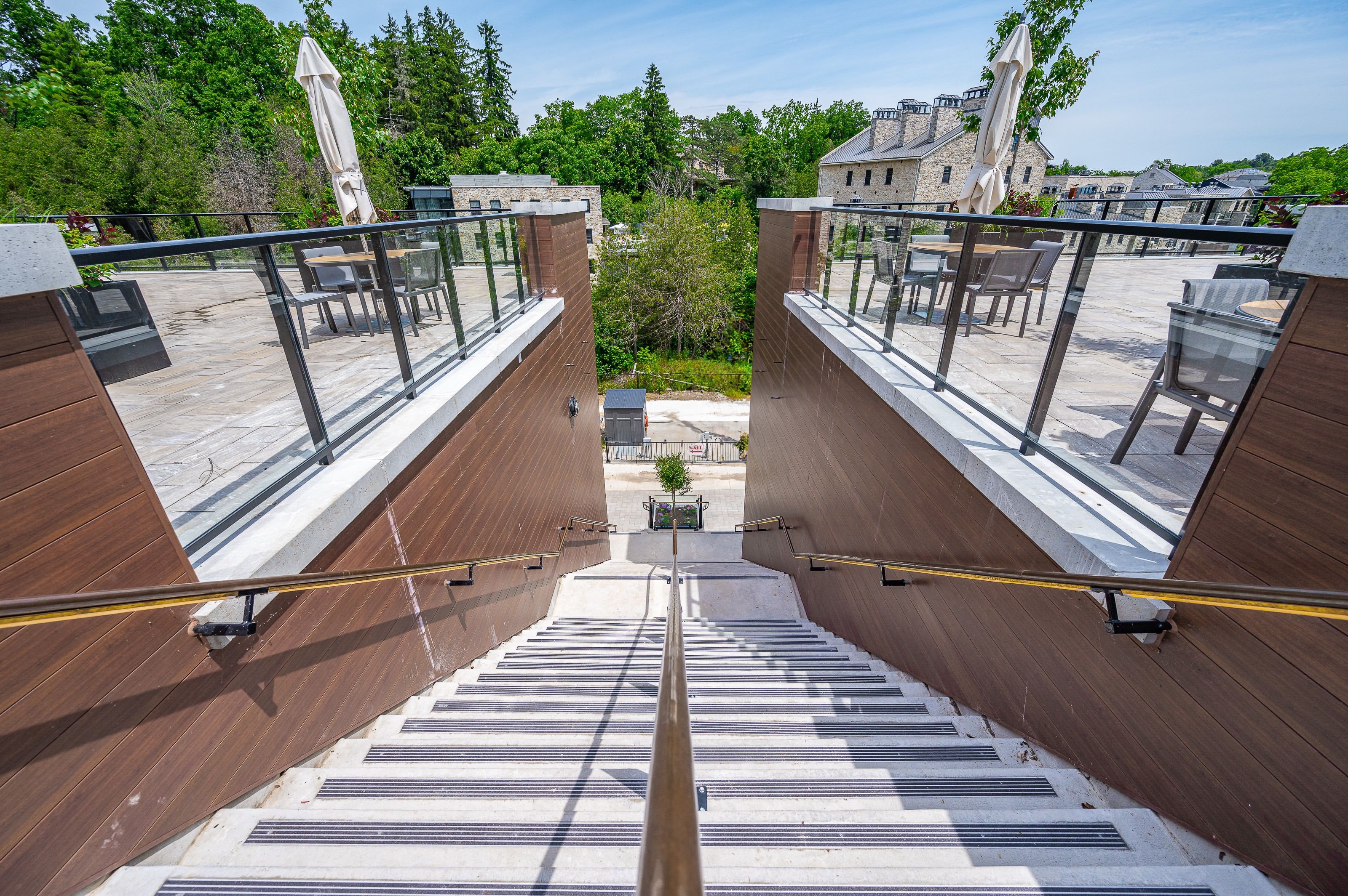 6523 Wellington 7 Road 402