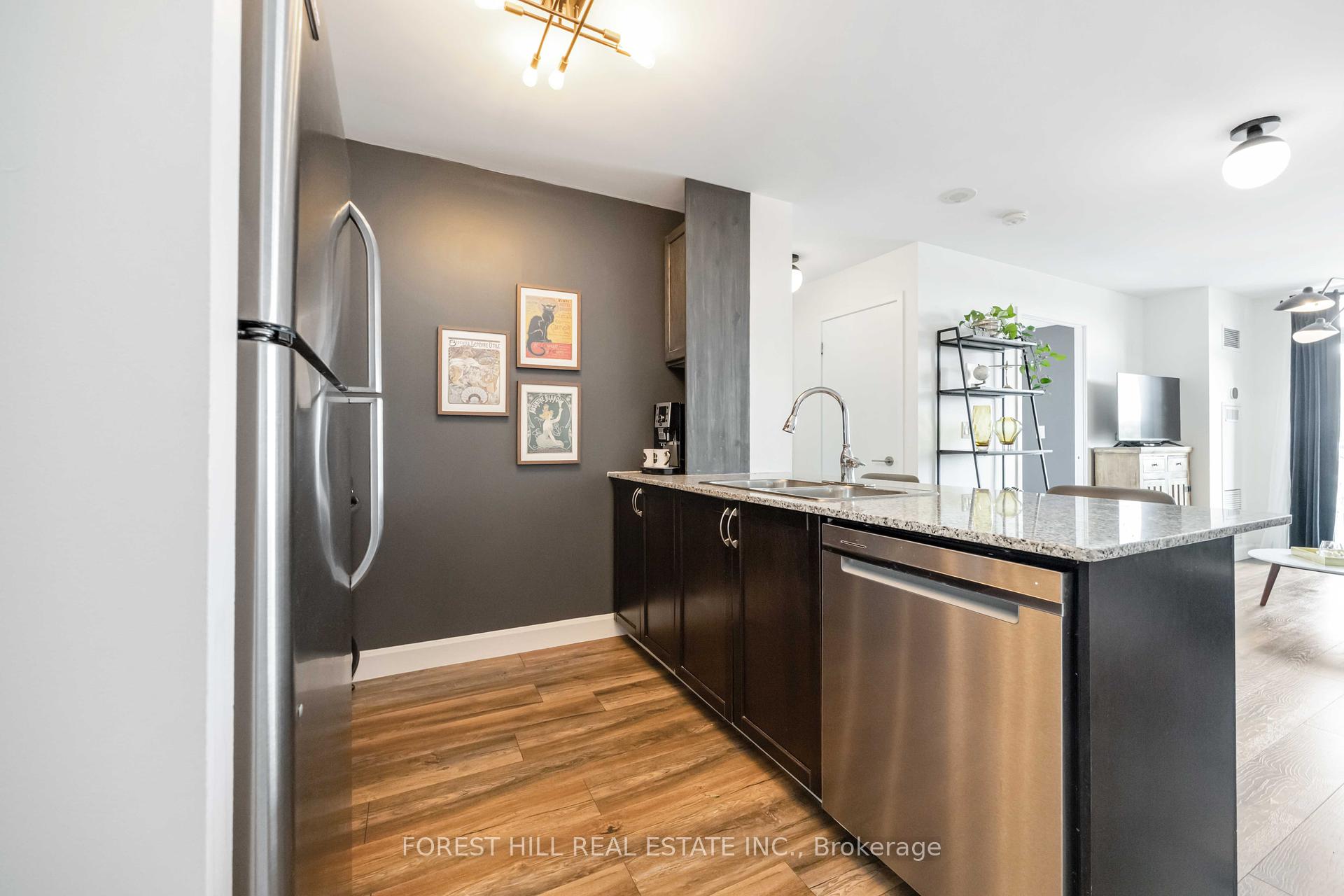 2 Bedrooms Condo at 812 Lansdowne, Toronto For sale