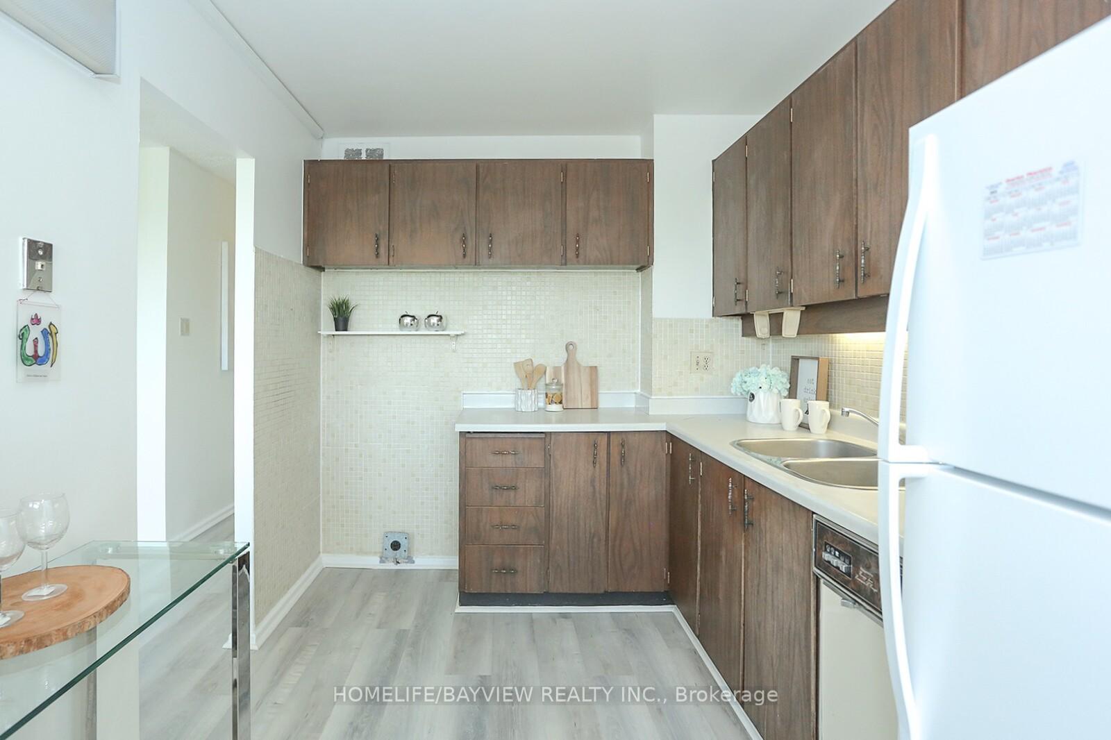 2 Bedrooms Condo at 715 Don Mills,  Toronto For sale