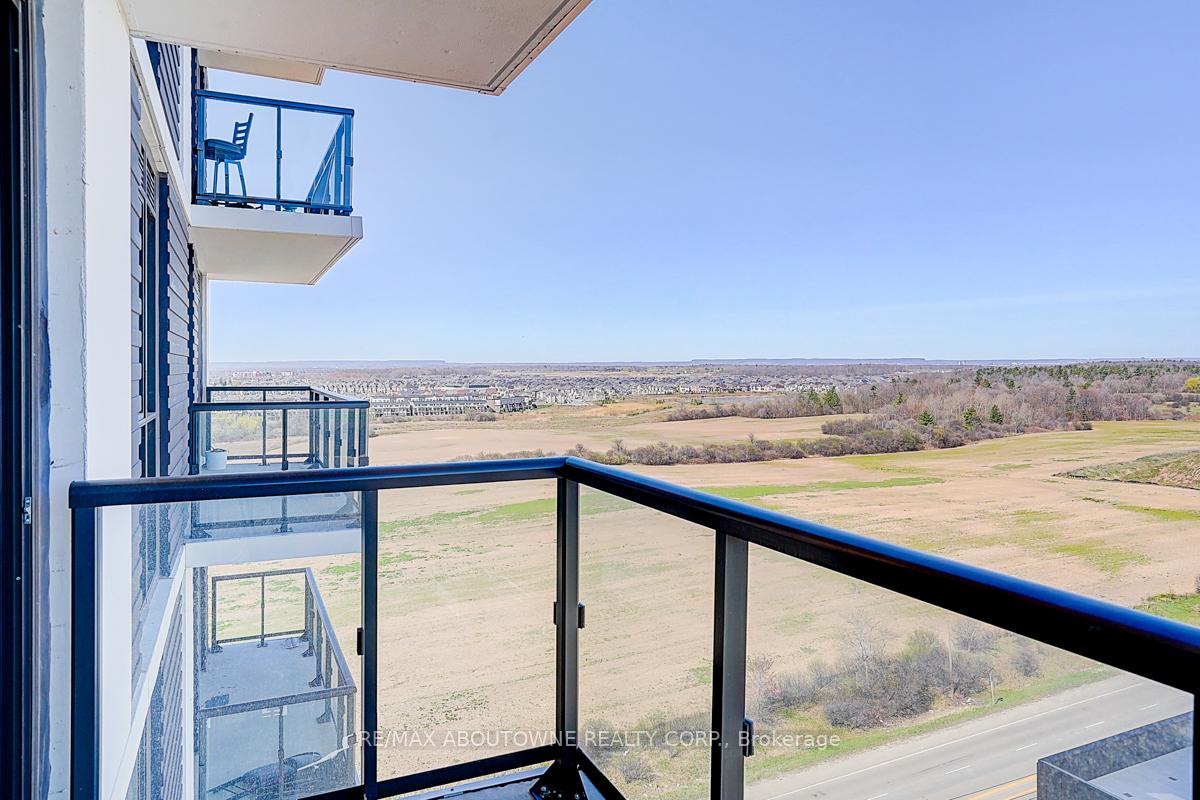 1 Bedroom Condo at 335 Wheat Boom,  Oakville For sale