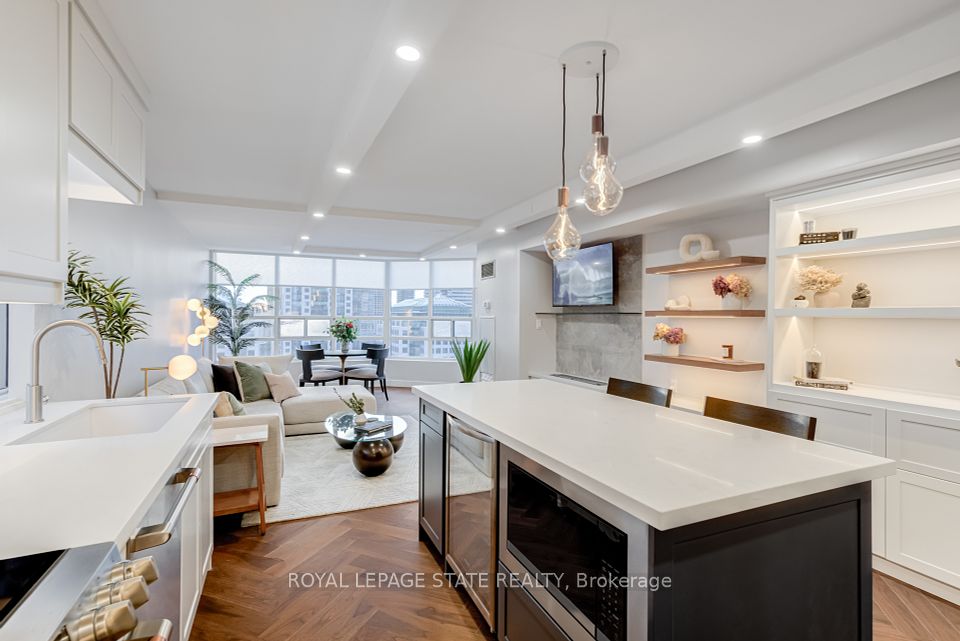 71 Simcoe