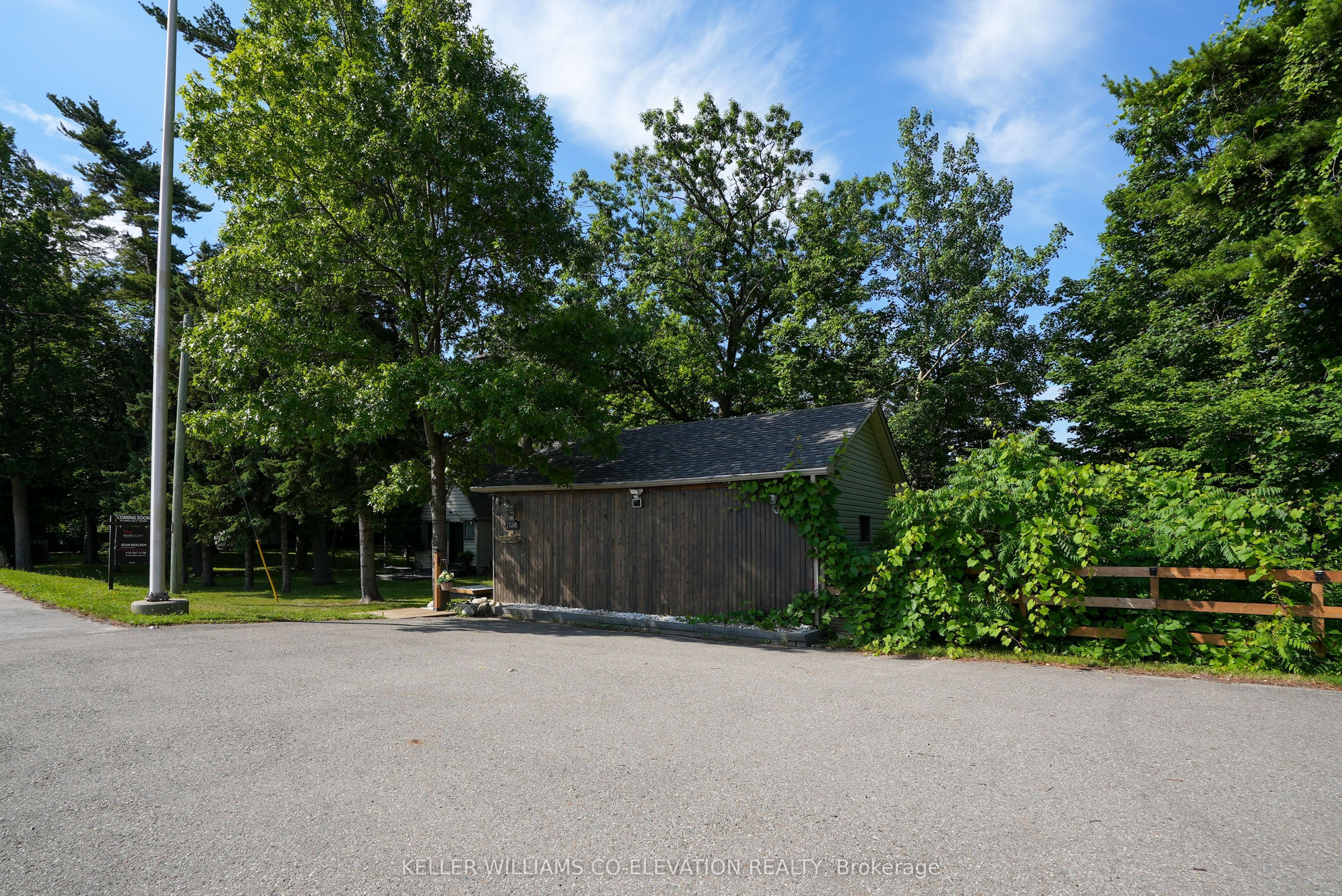 1136 Bronte Road