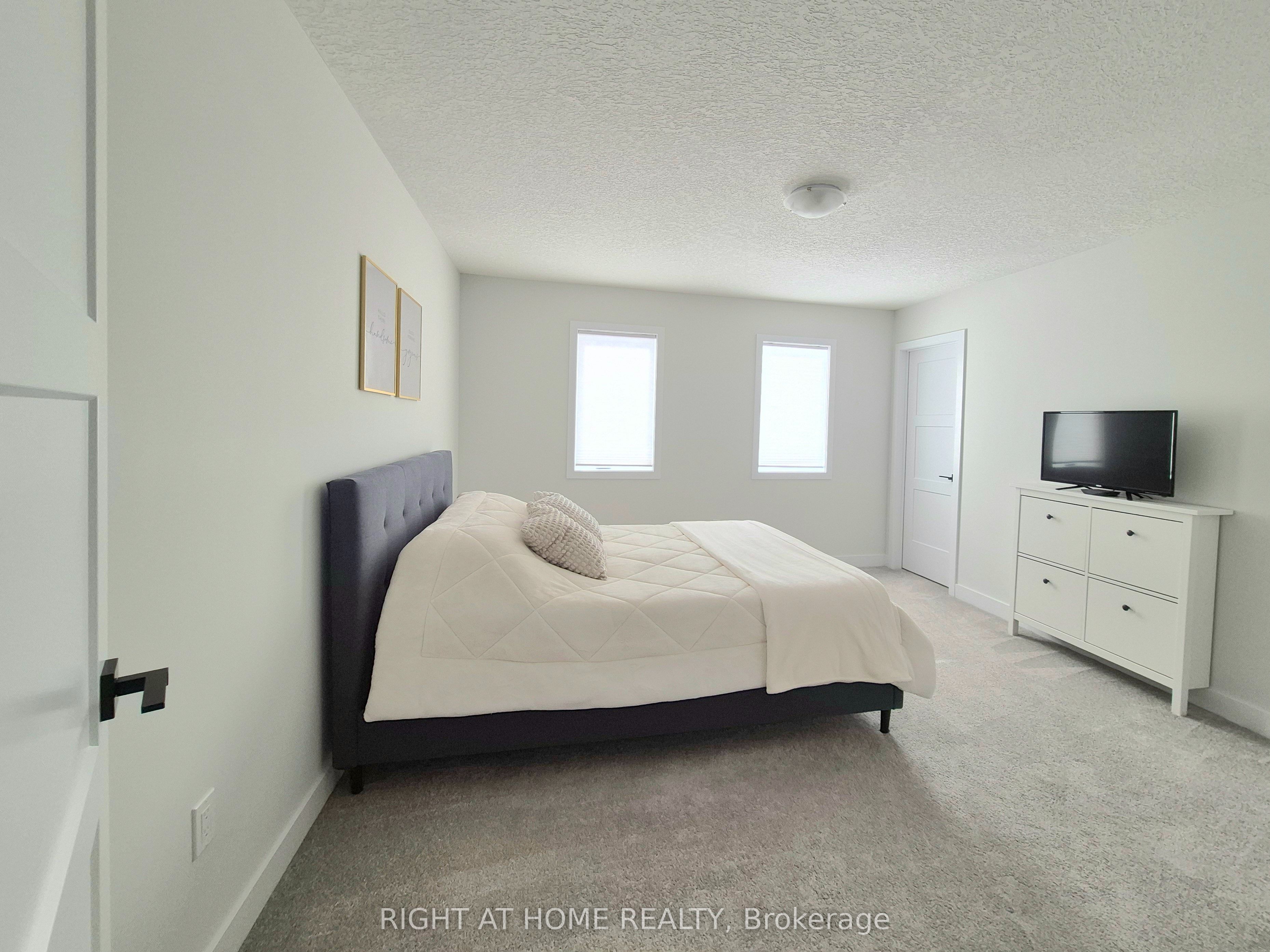 89 Archer Avenue
