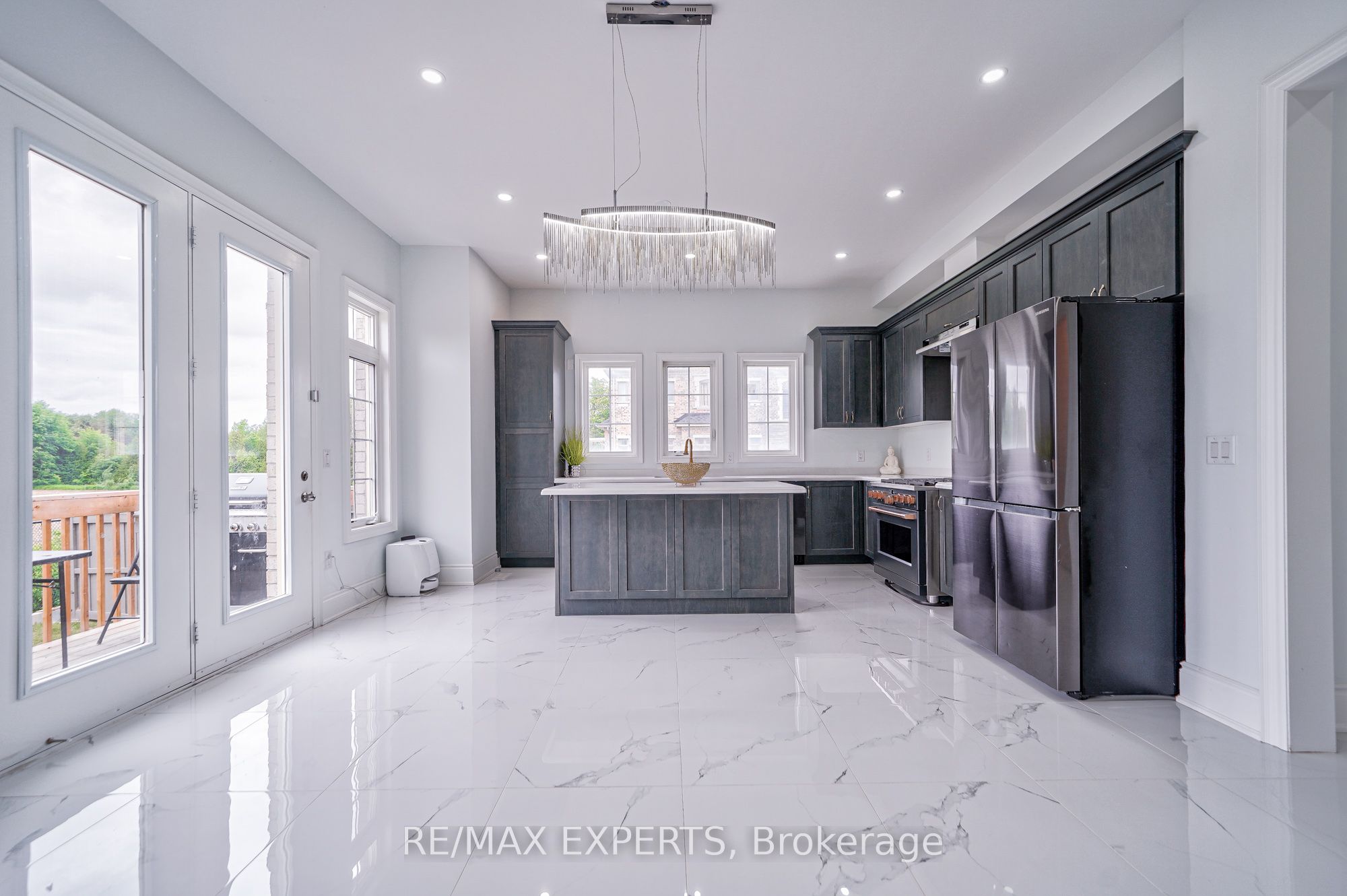 86 Conductor Avenue, #Main