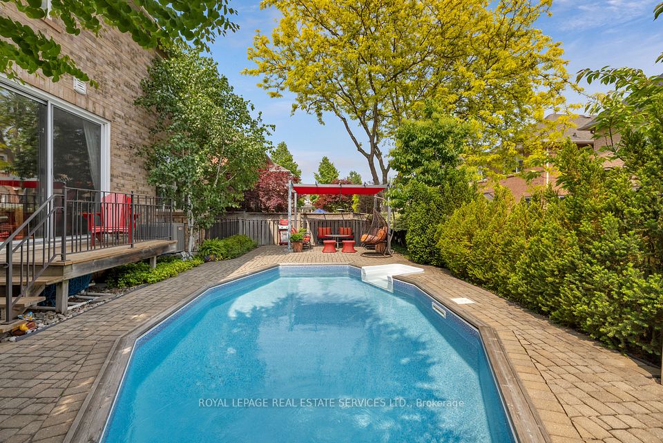1392 Pinecliff Road, Oakville, ON L6M 3Z1