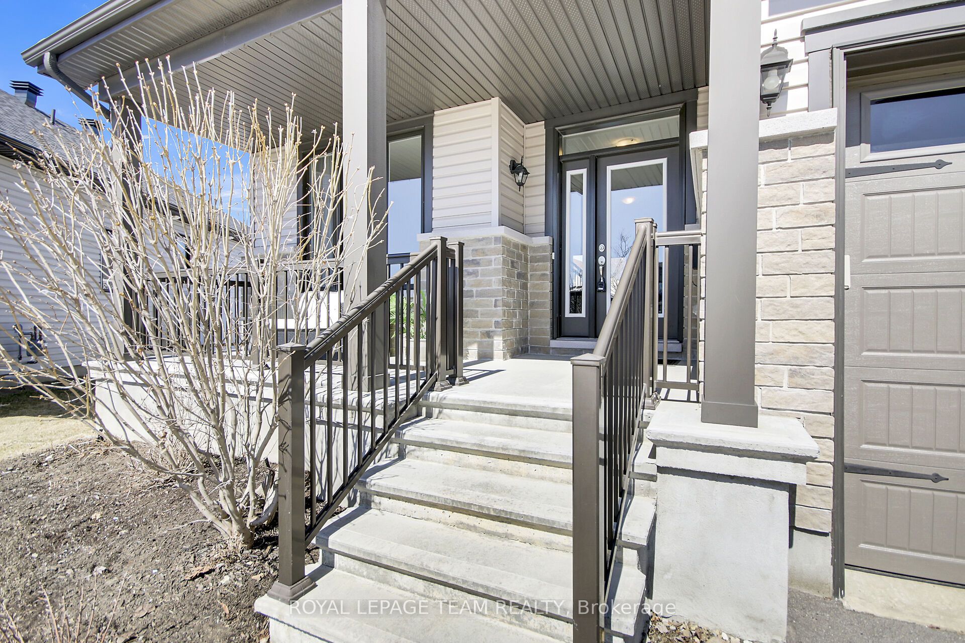 677 Parade Drive, StittsvilleMunsterRichmond, ON K2S 0Z3
