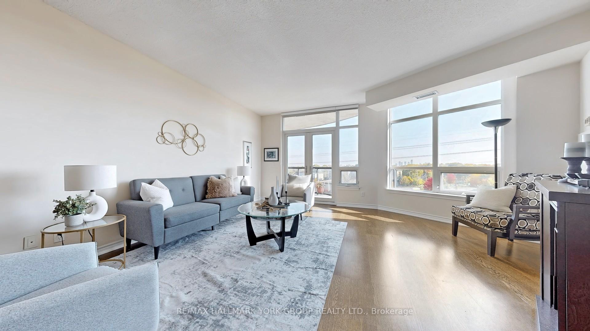 3 Bedrooms Condo at 1135 Royal York,  Toronto For sale