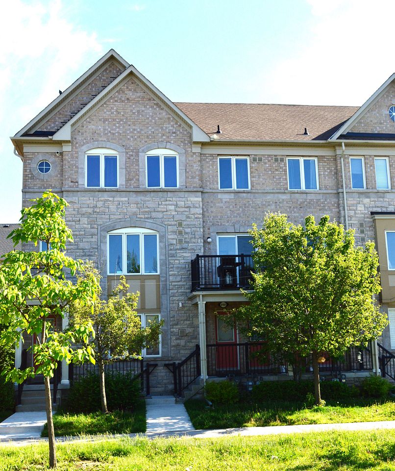 2179 Bur Oak