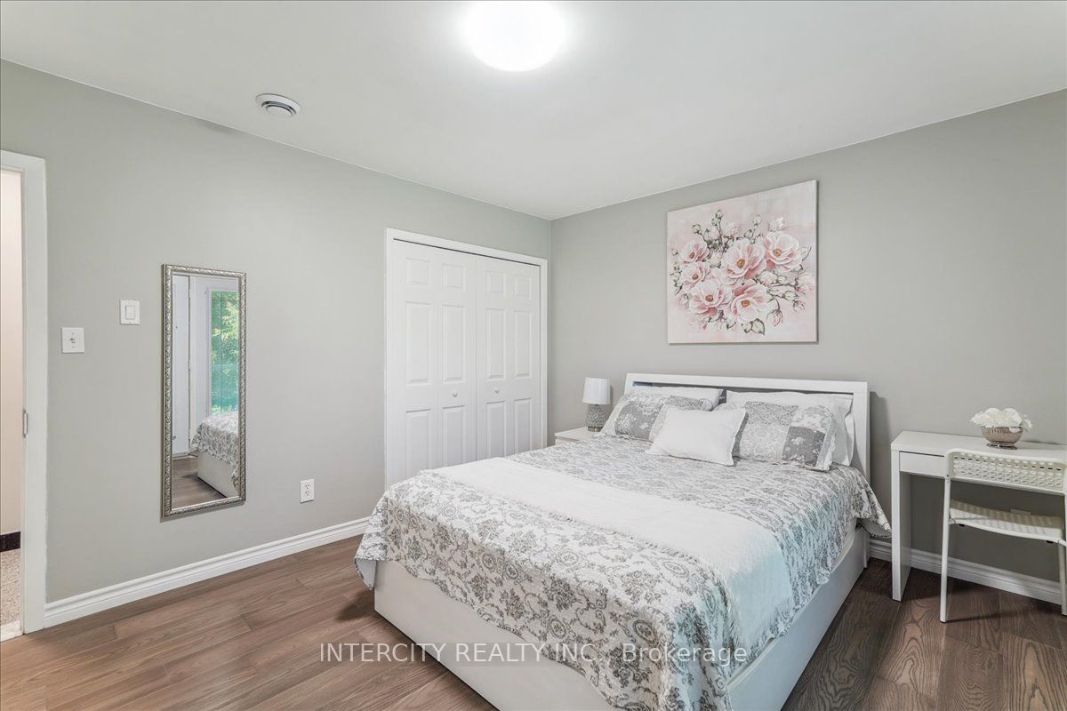 3505 Cochrane Street