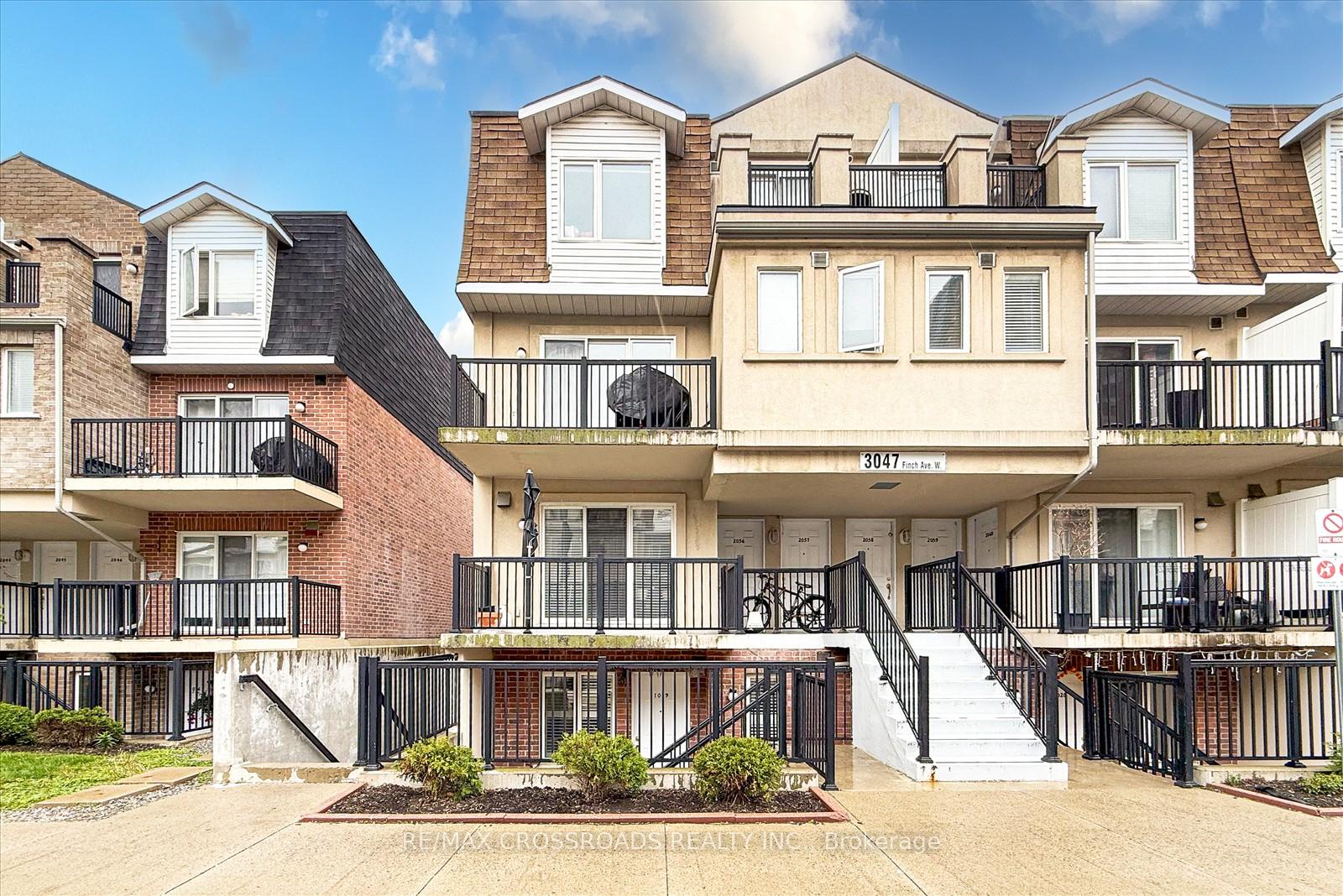 3 Bedrooms Condo at 3047 Finch, Toronto For sale