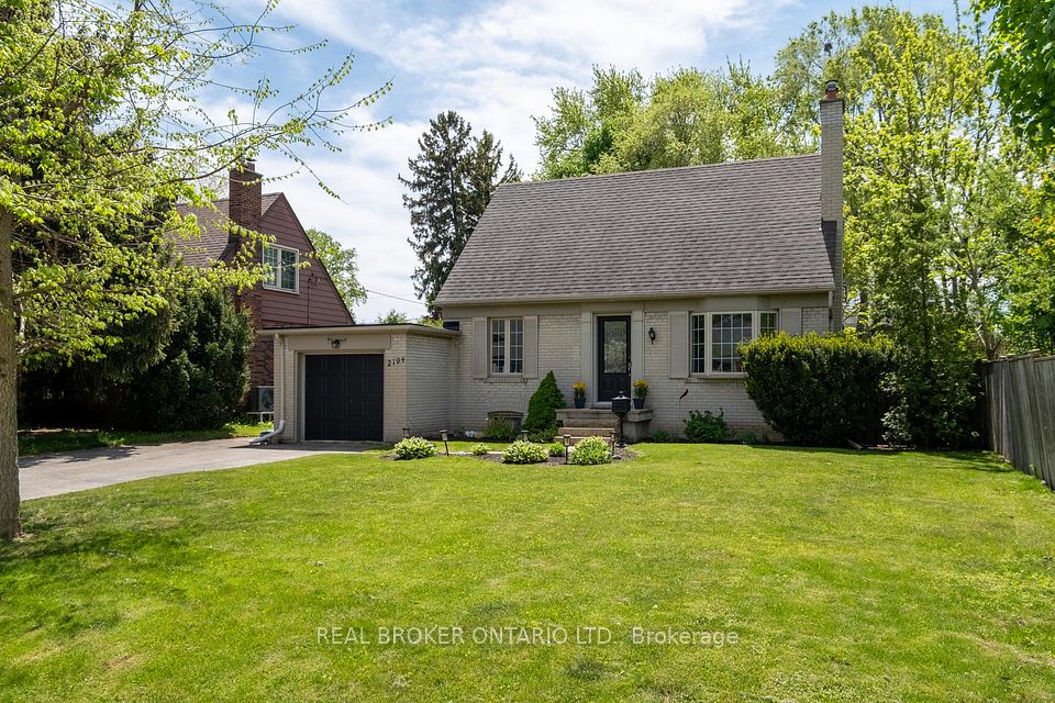 2194 Wedgewood